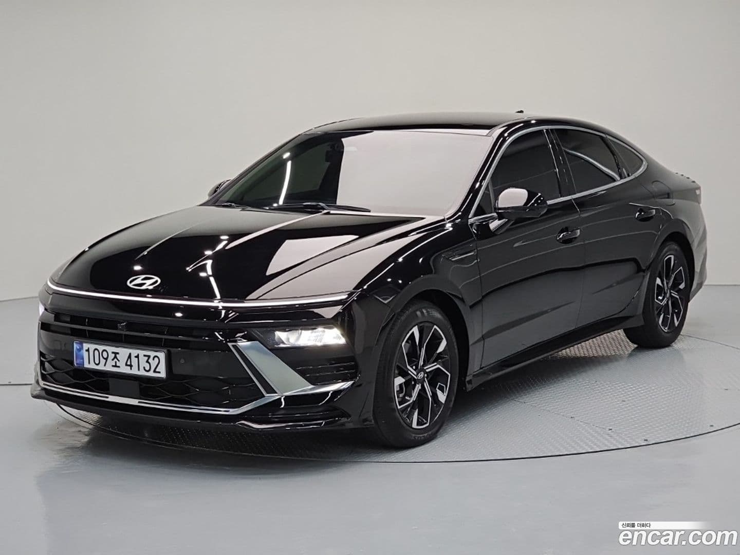 Main__Slider__Photo:Sonata Hyundai 2023.5-0