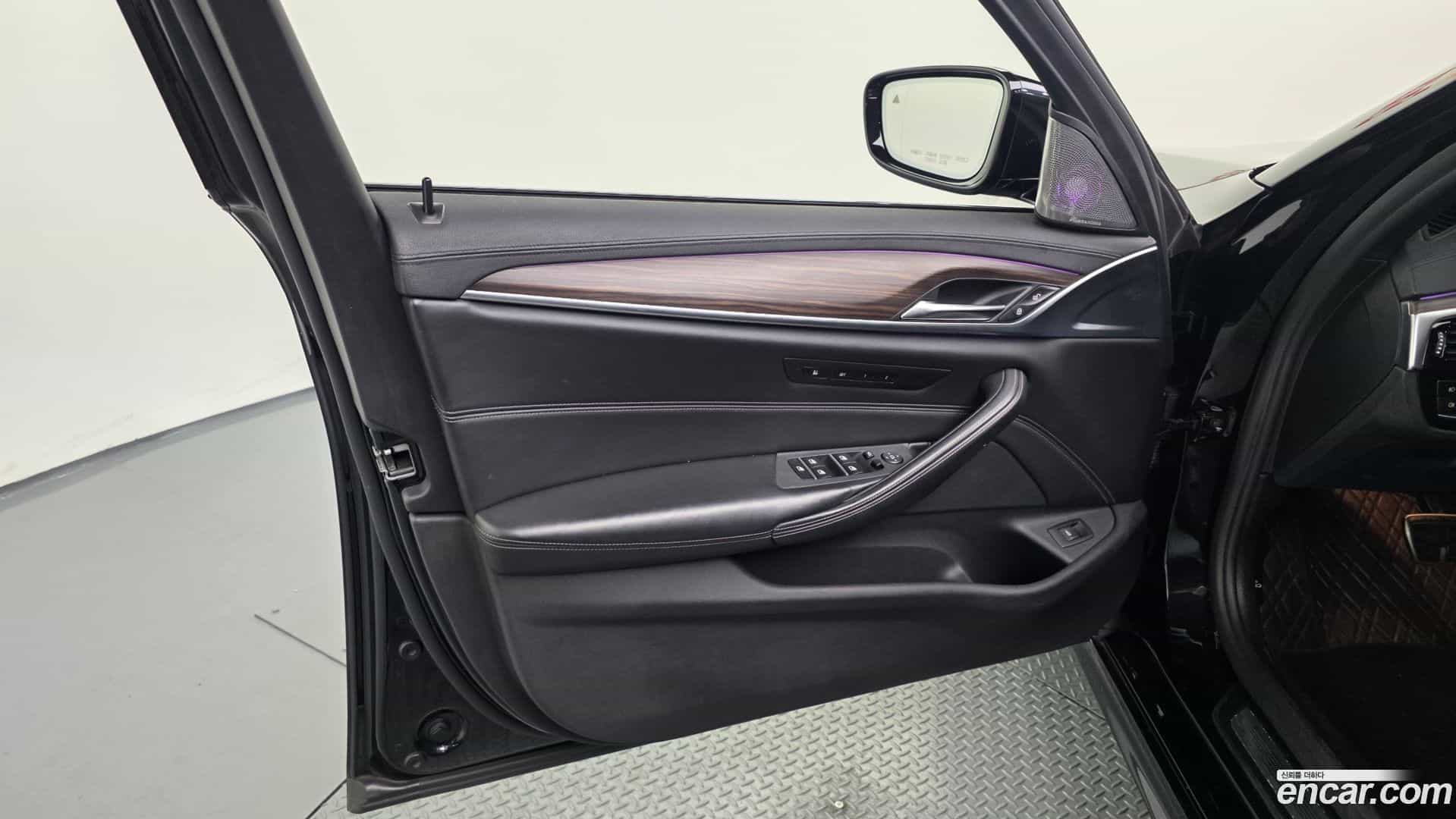 5-Series BMW 2017.9-INNER-034