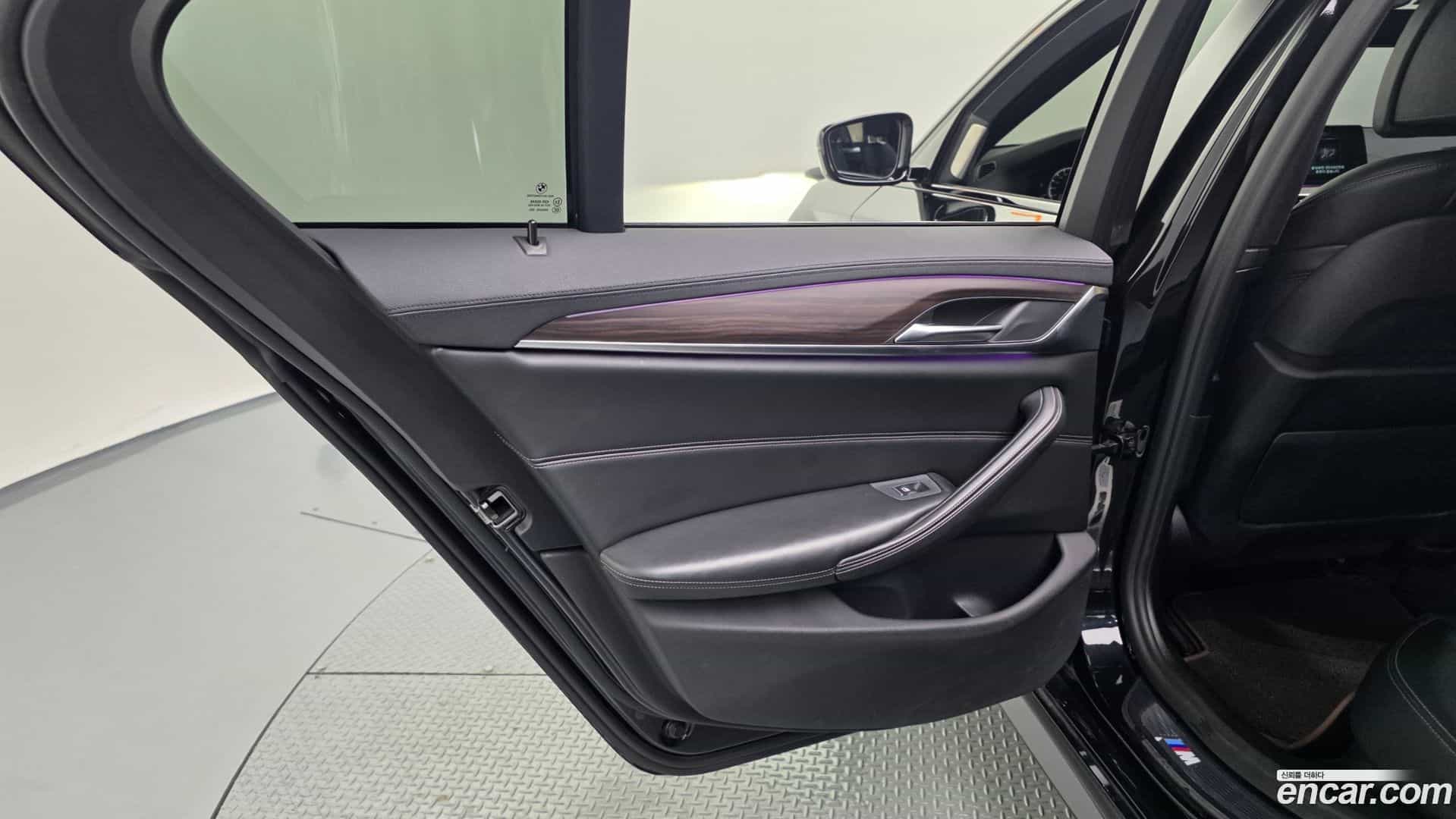 5-Series BMW 2017.9-INNER-035