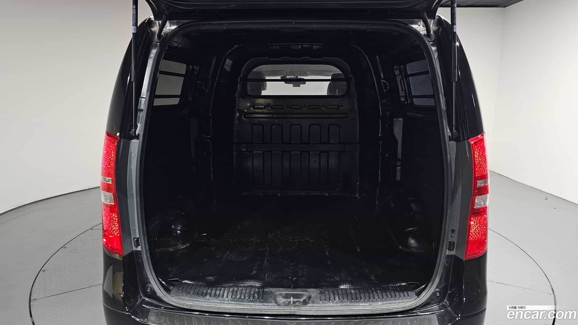 Starex Hyundai 2021.2-OPTION-024