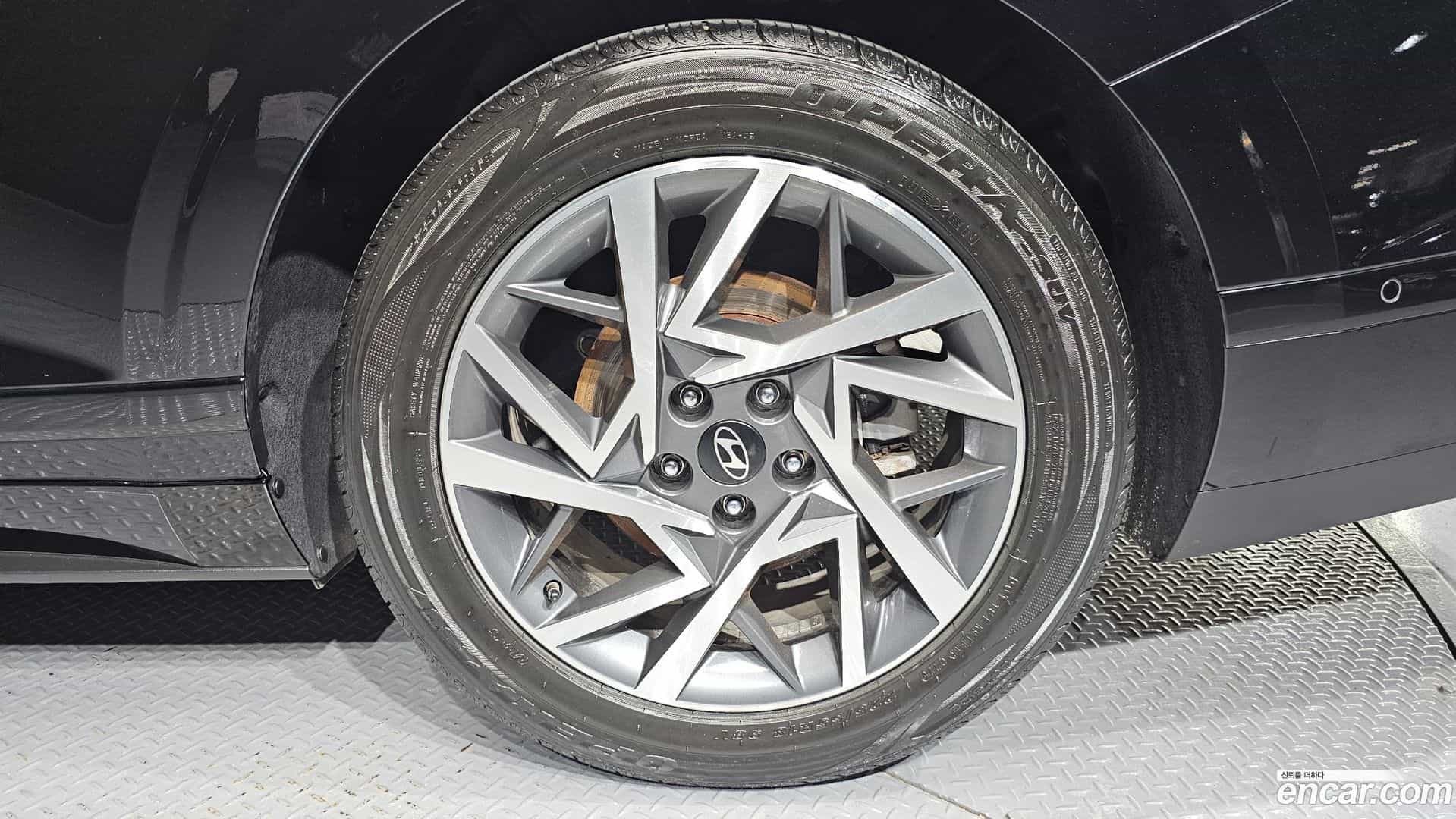 Grandeur Hyundai 2023.4-OUTER-031