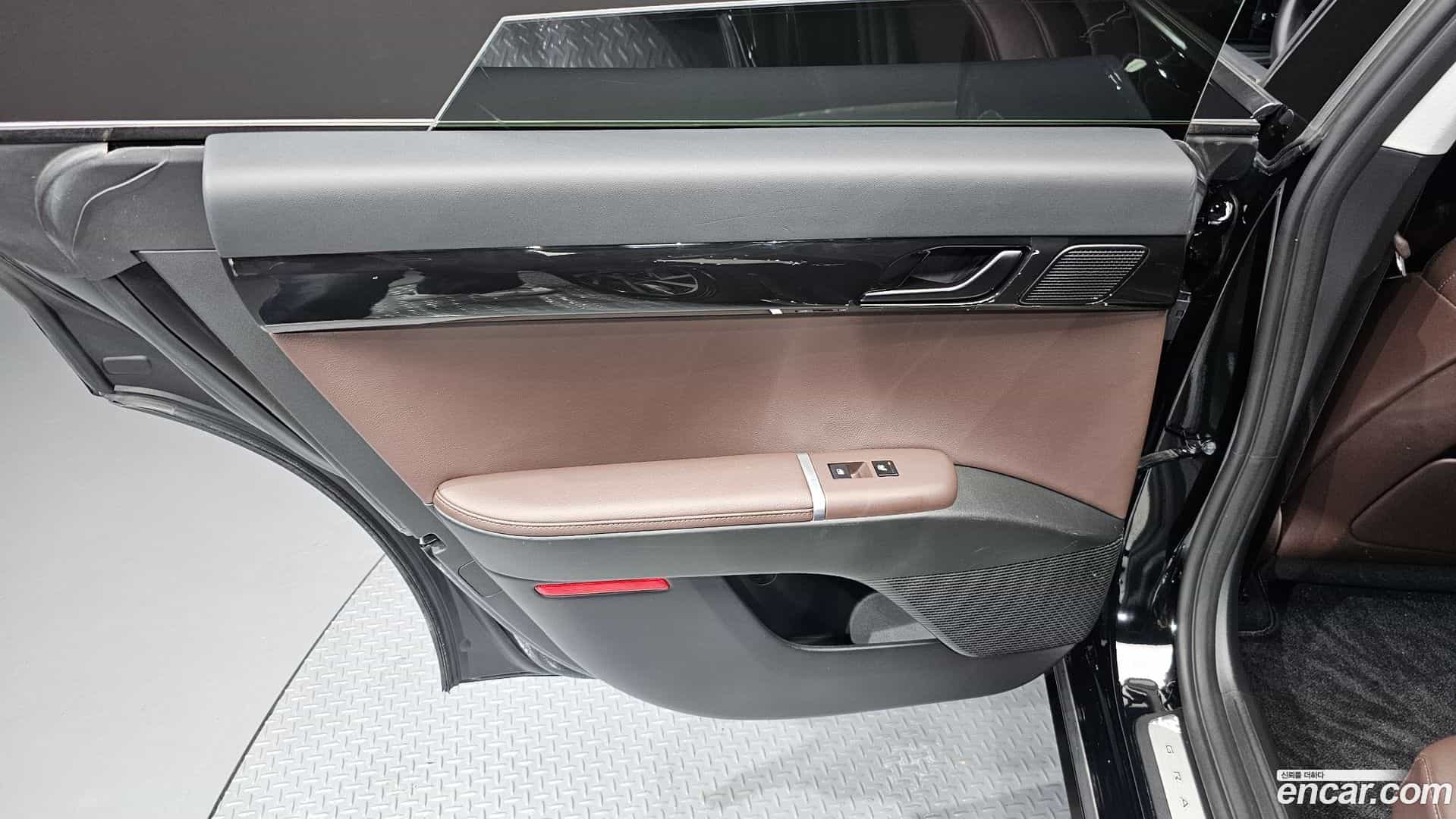 Grandeur Hyundai 2023.4-INNER-035