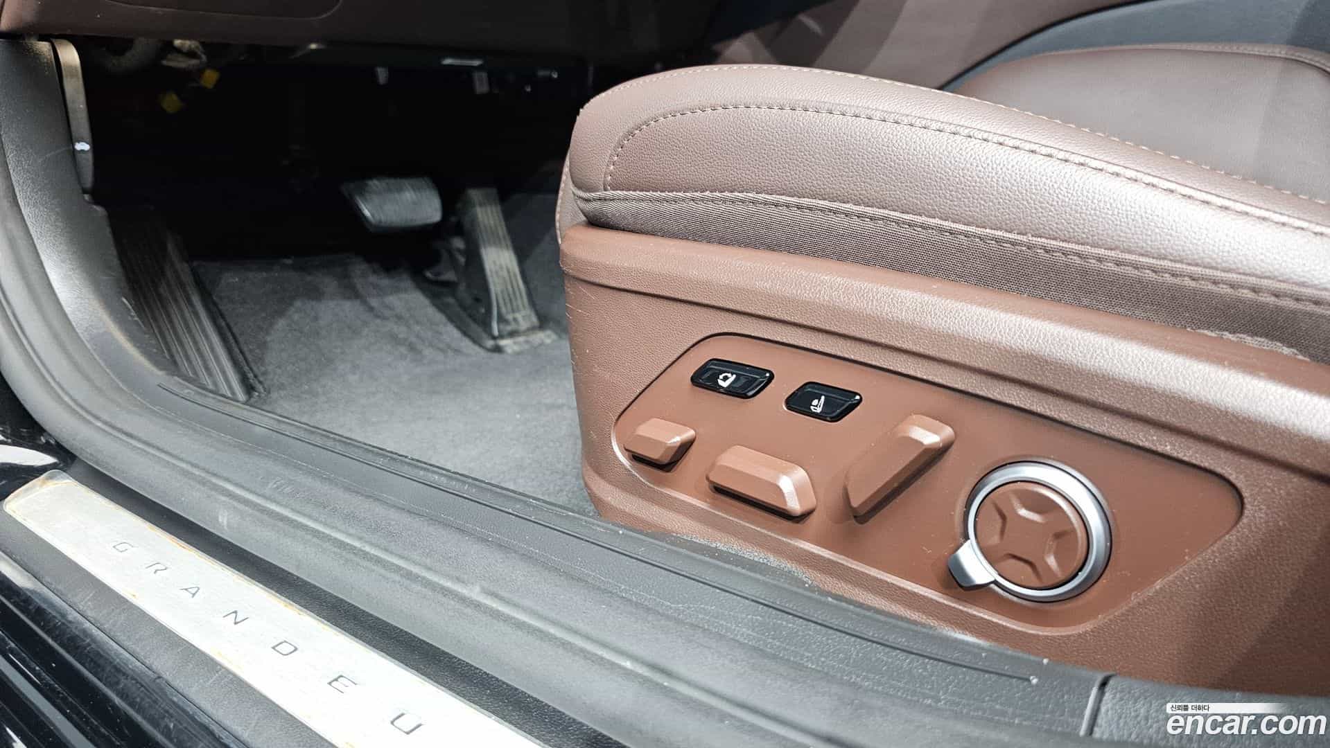Grandeur Hyundai 2023.4-OPTION-043