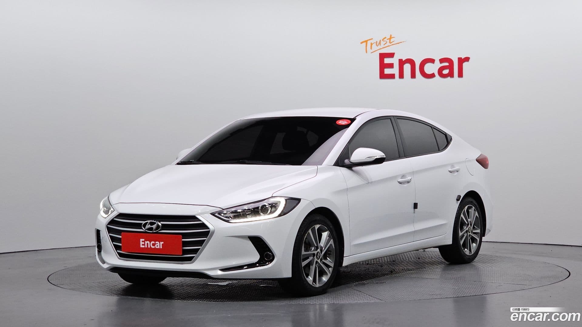 Main__Slider__Photo:AVANTE Hyundai 2018.0-0