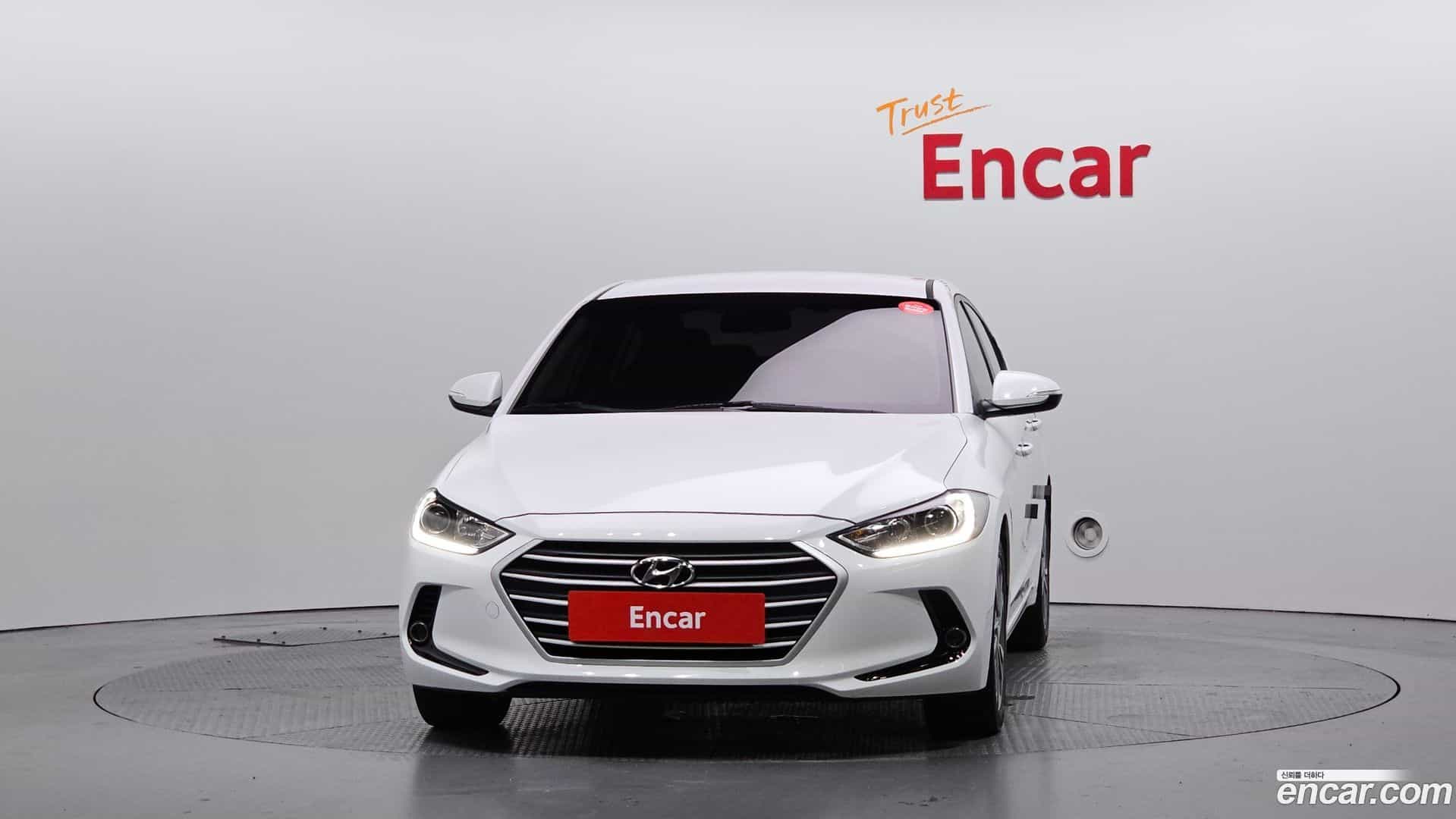 AVANTE Hyundai 2018.0-OUTER-003
