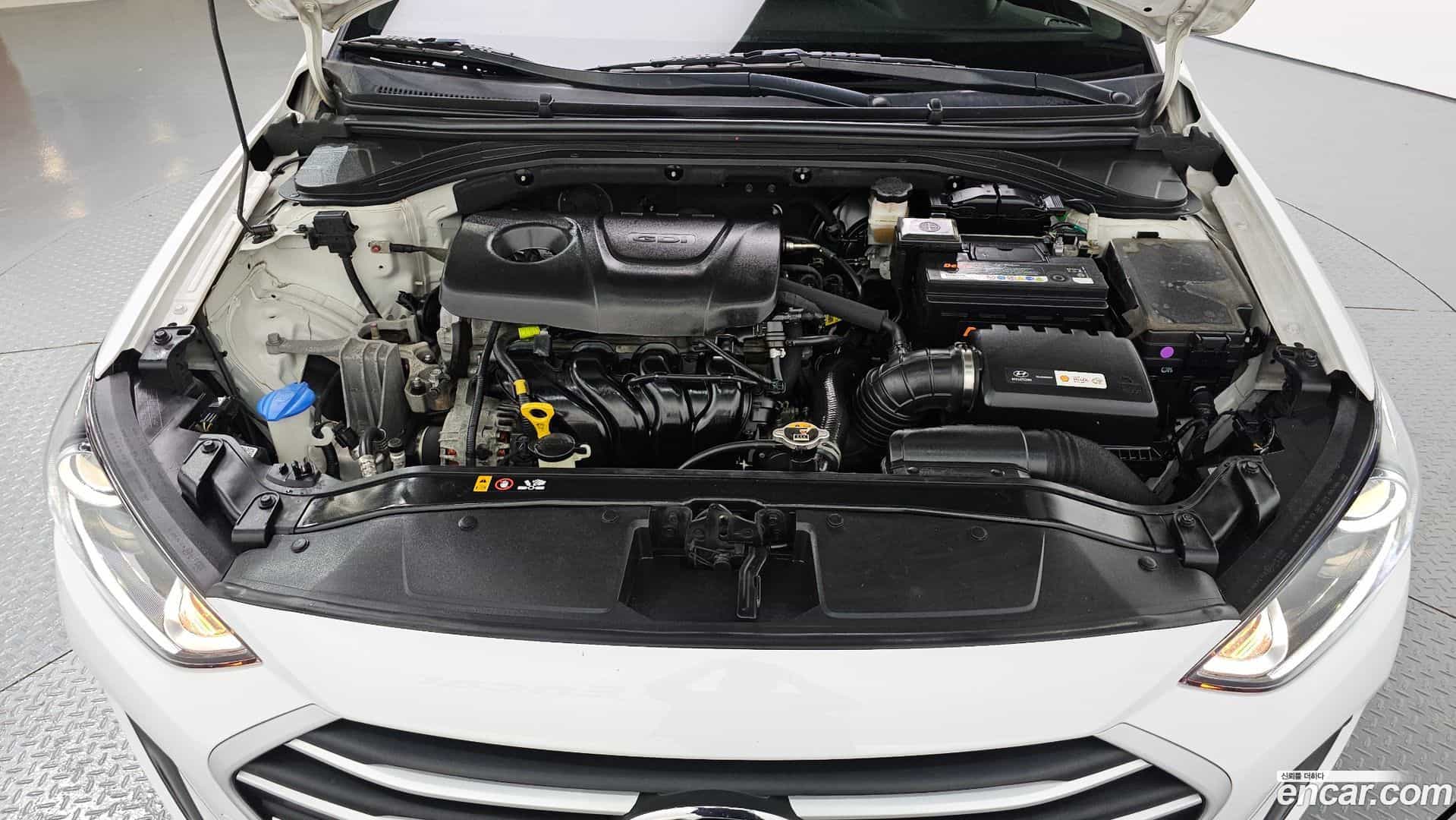 AVANTE Hyundai 2018.0-OUTER-006
