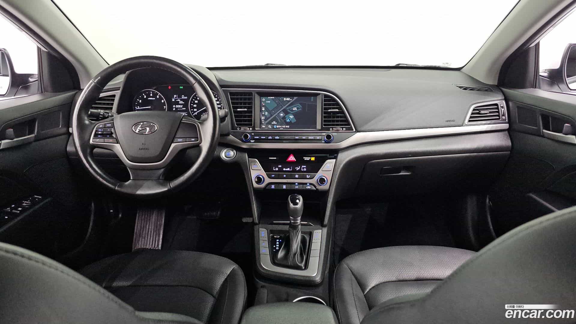 AVANTE Hyundai 2018.0-INNER-007