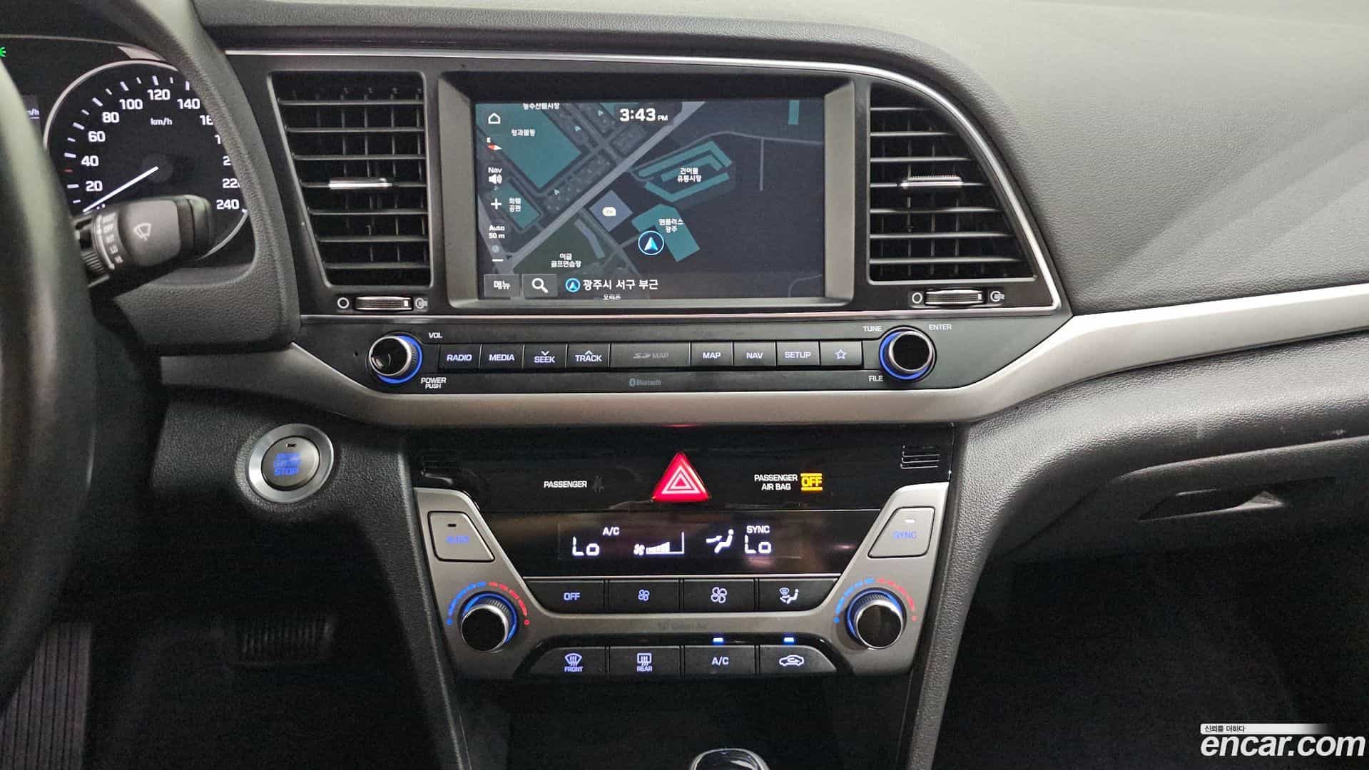AVANTE Hyundai 2018.0-OPTION-016