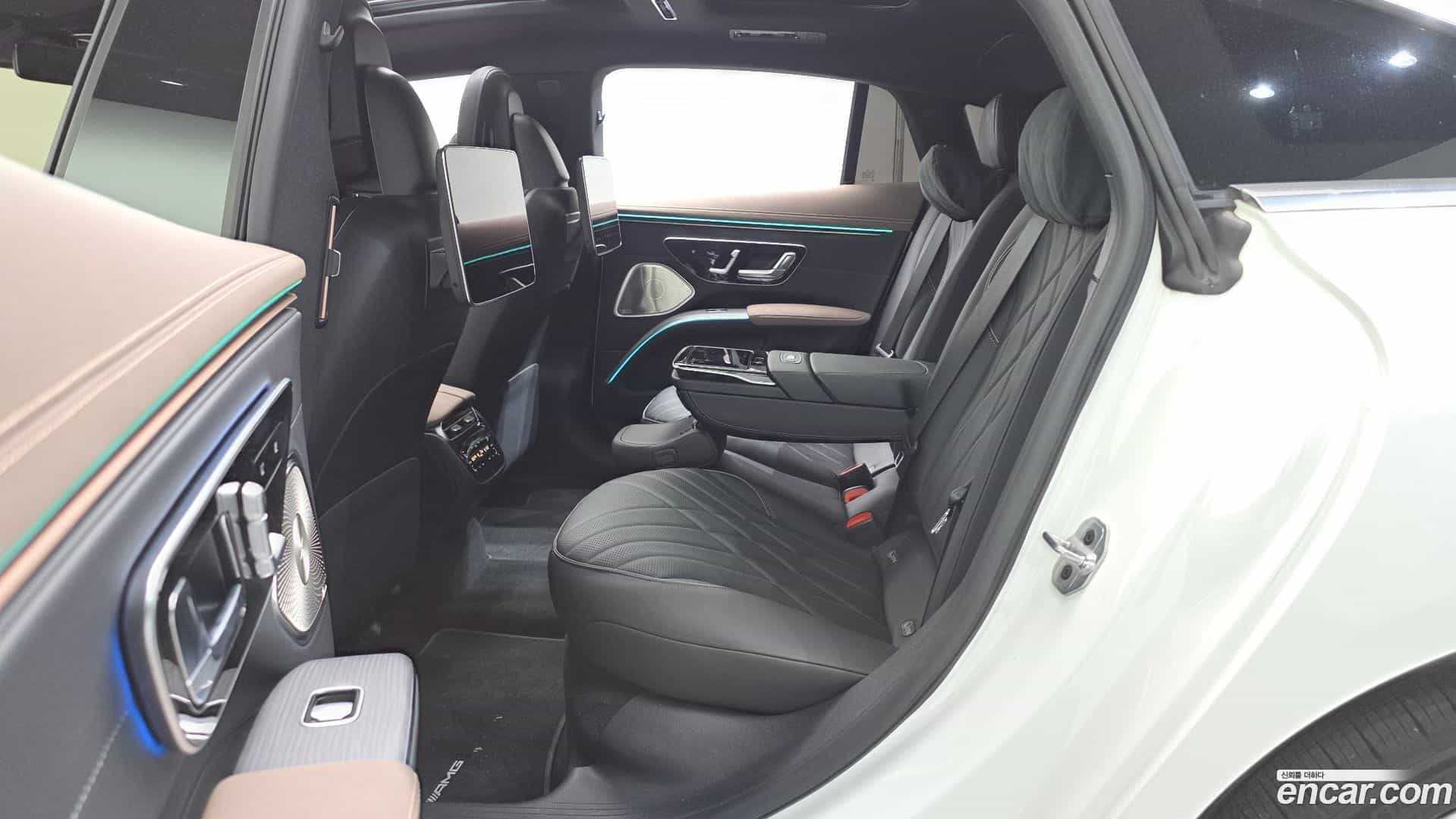EQS Mercedes-Benz 2023.7-OPTION-015