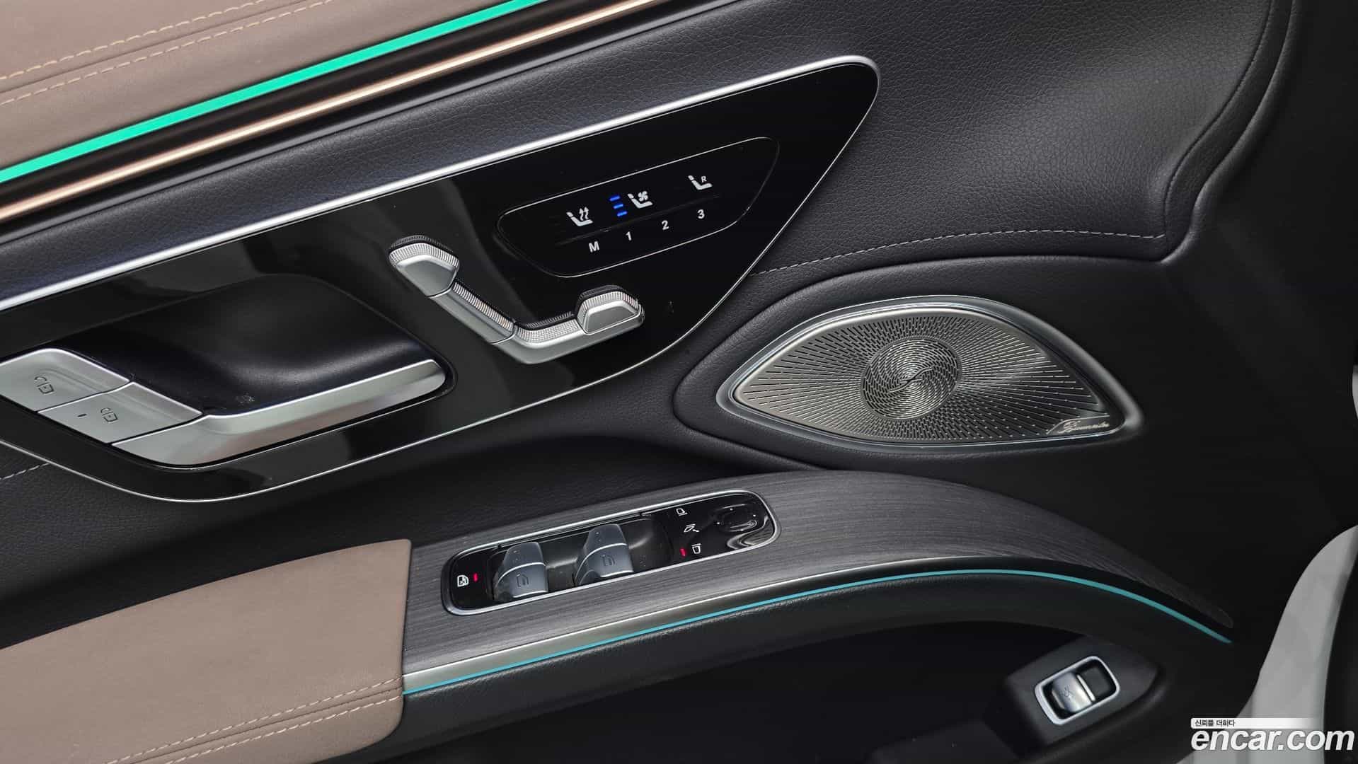 EQS Mercedes-Benz 2023.7-OPTION-024