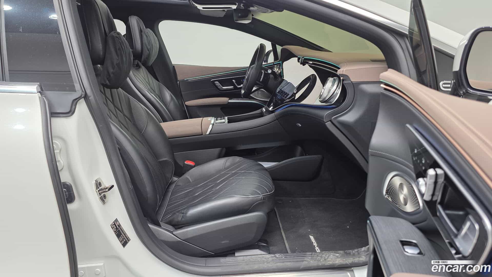 EQS Mercedes-Benz 2023.7-INNER-036
