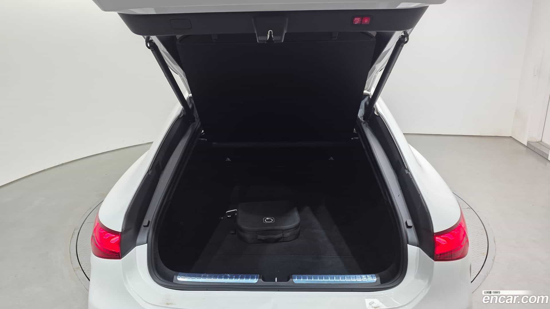 EQS Mercedes-Benz 2023.7-OPTION-046