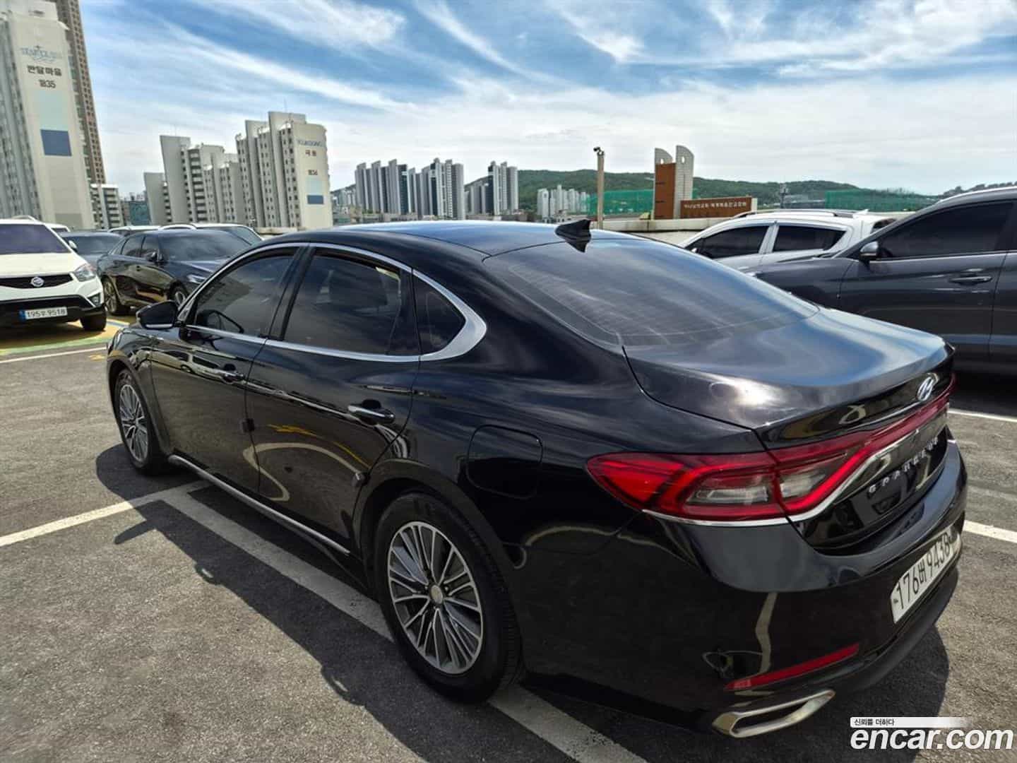 Grandeur Hyundai 2019.1-OUTER-006