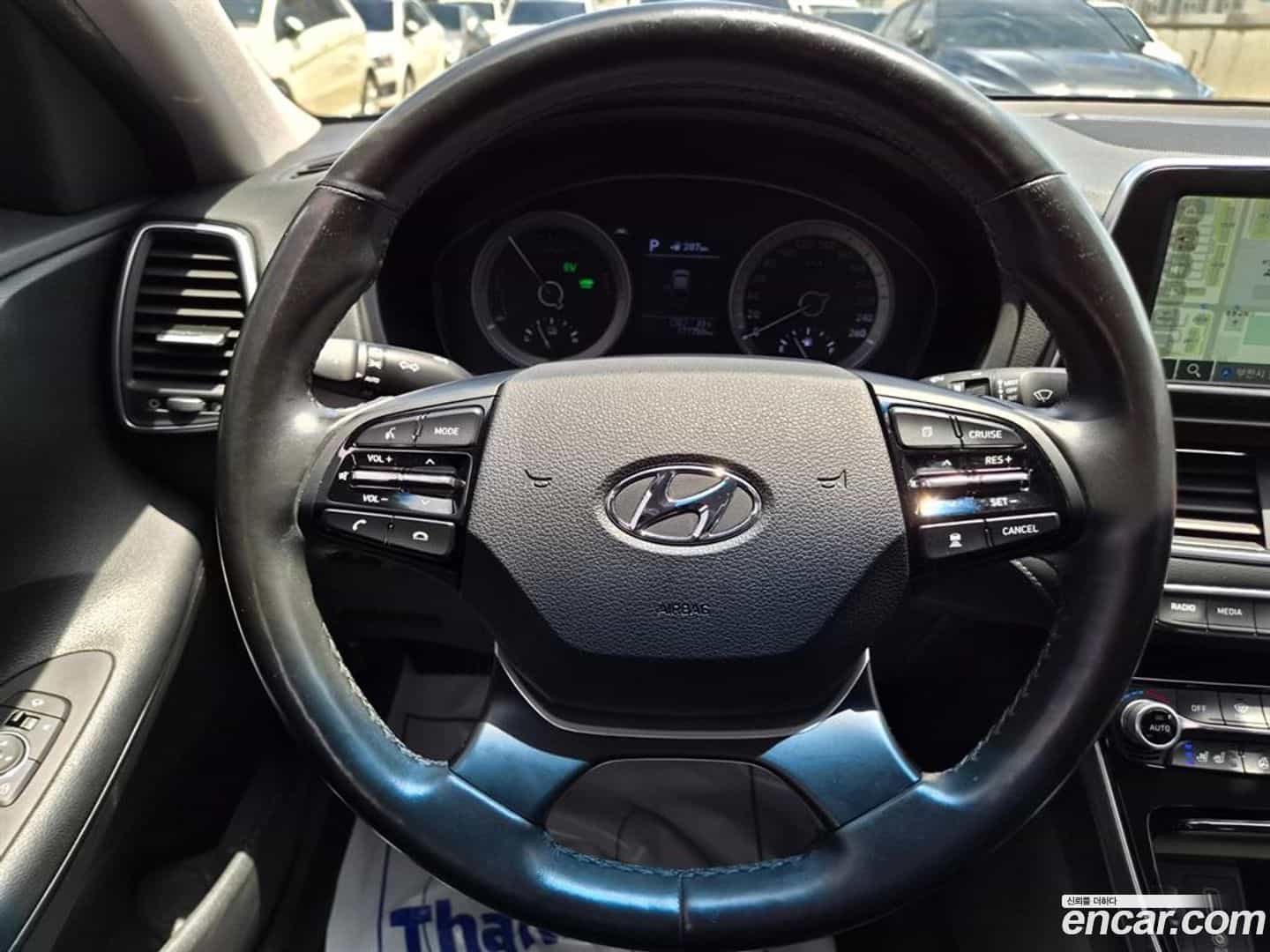 Grandeur Hyundai 2019.1-INNER-009