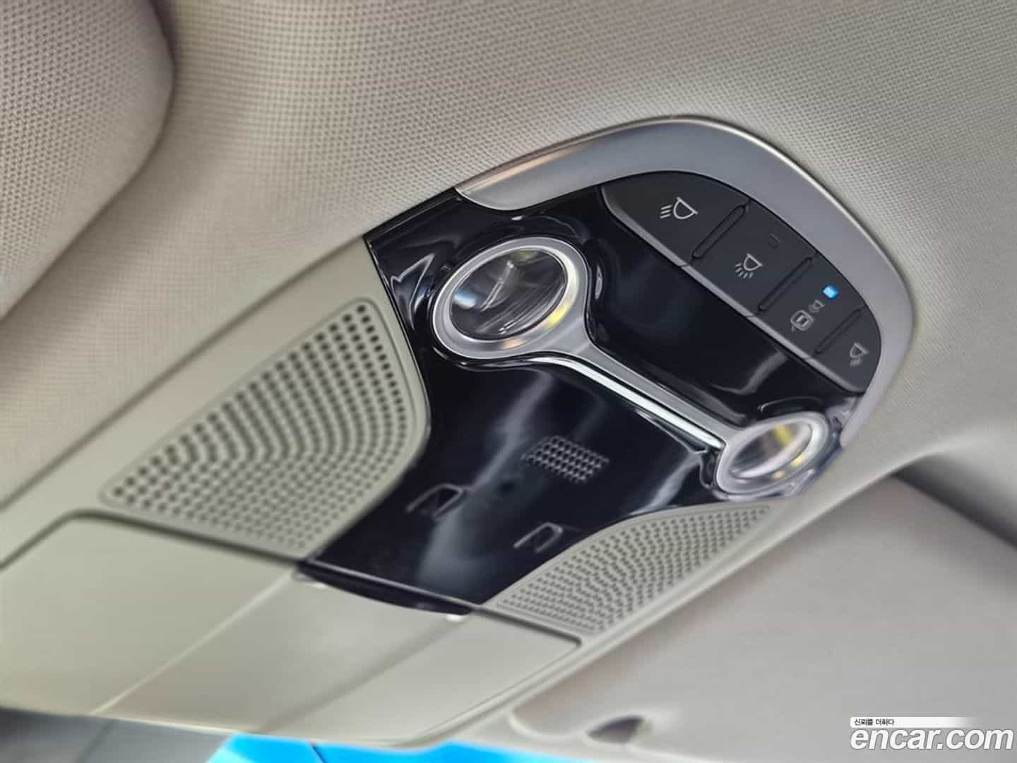 Grandeur Hyundai 2019.1-OPTION-018