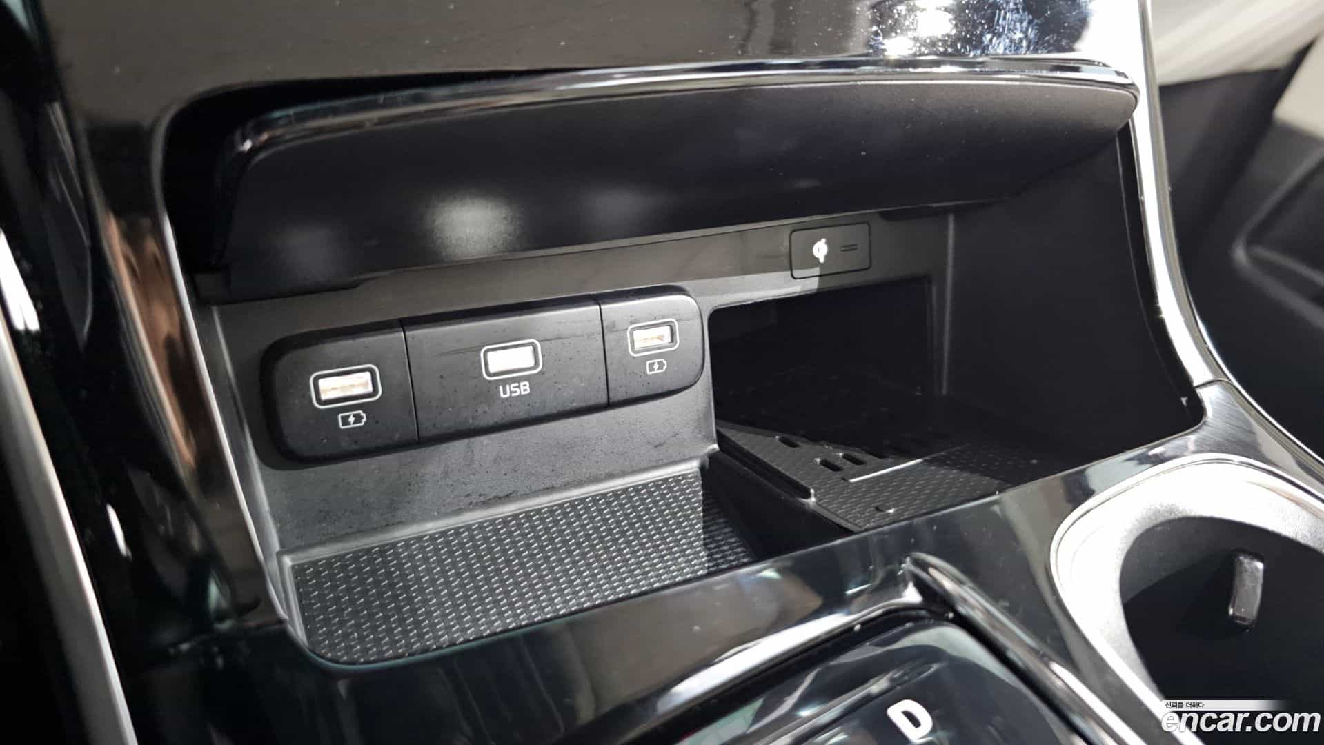 Canival Kia 2022.8-OPTION-016