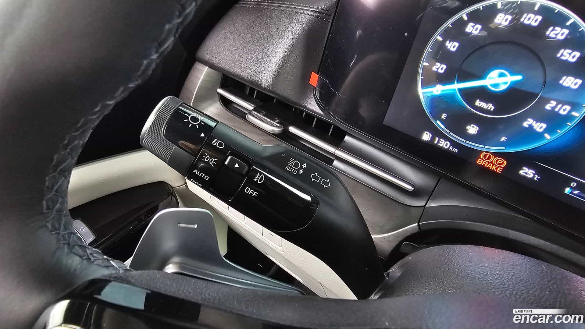 Canival Kia 2022.8-OPTION-043