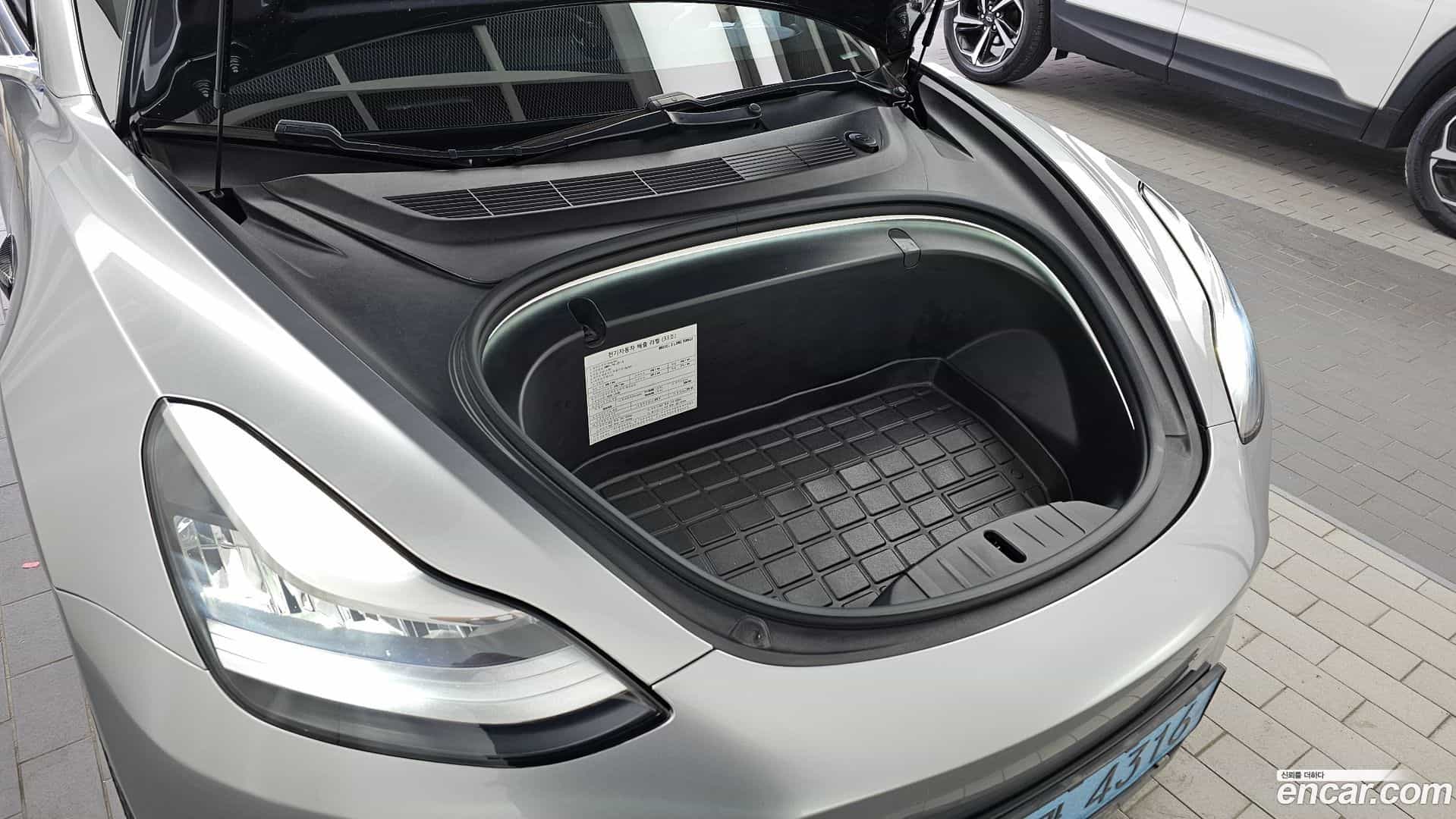 Model 3 Tesla 2020.2-OUTER-006