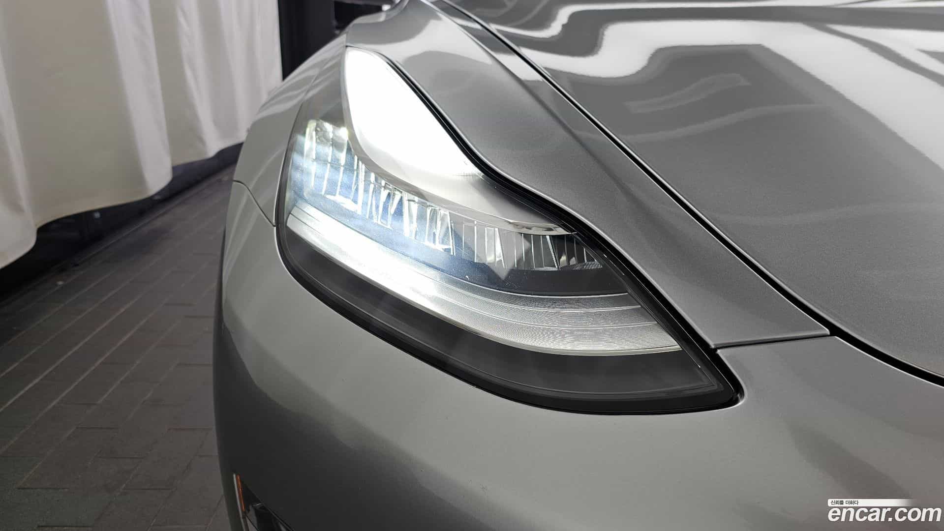 Model 3 Tesla 2020.2-OUTER-032