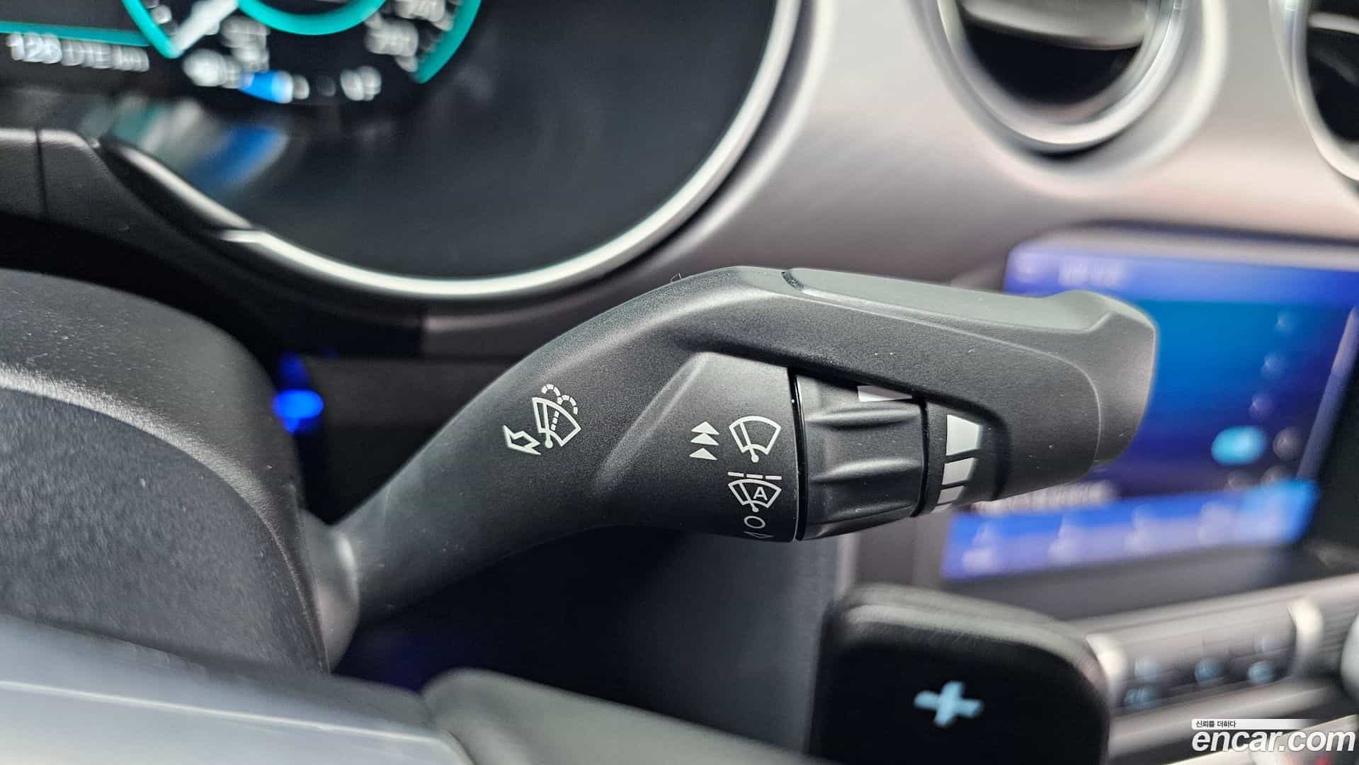 Mustang Ford 2023.8-OPTION-043