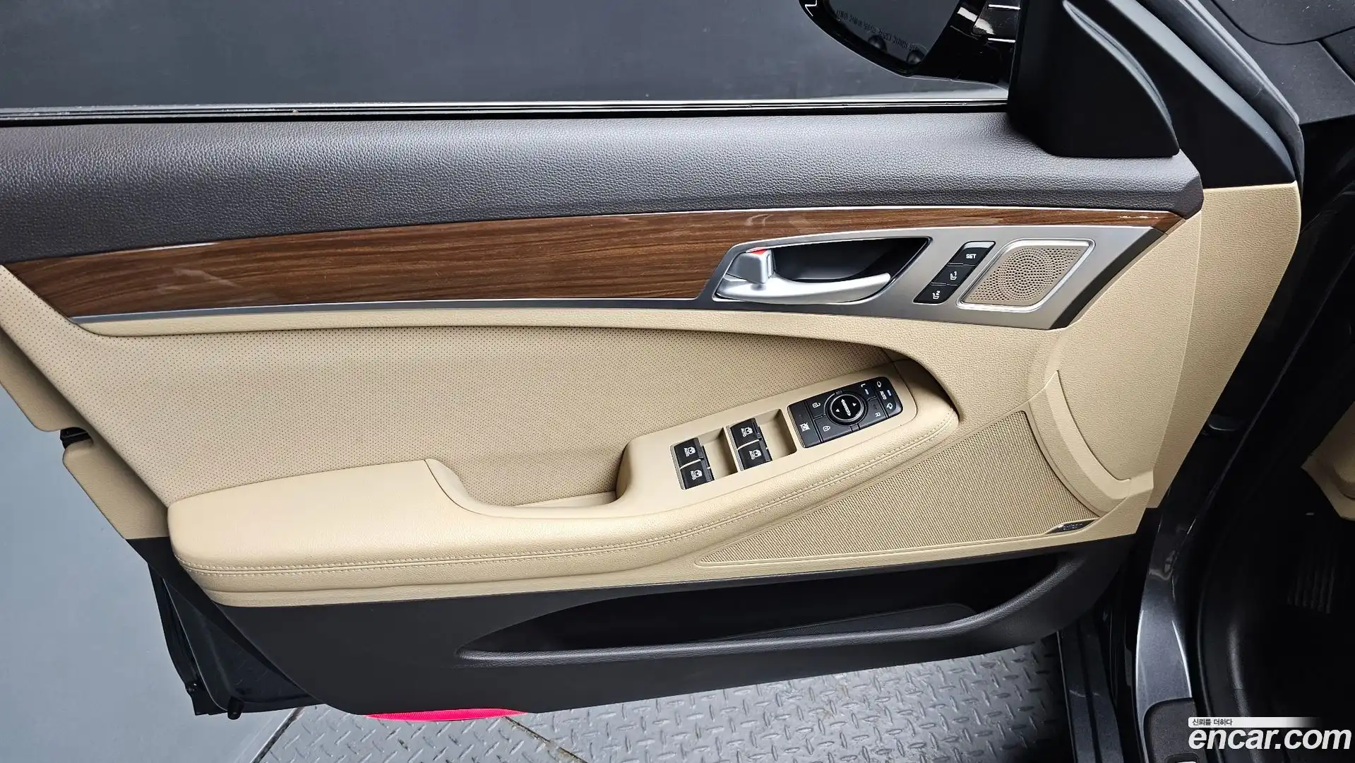 G80 Genesis 2016.11-INNER-034