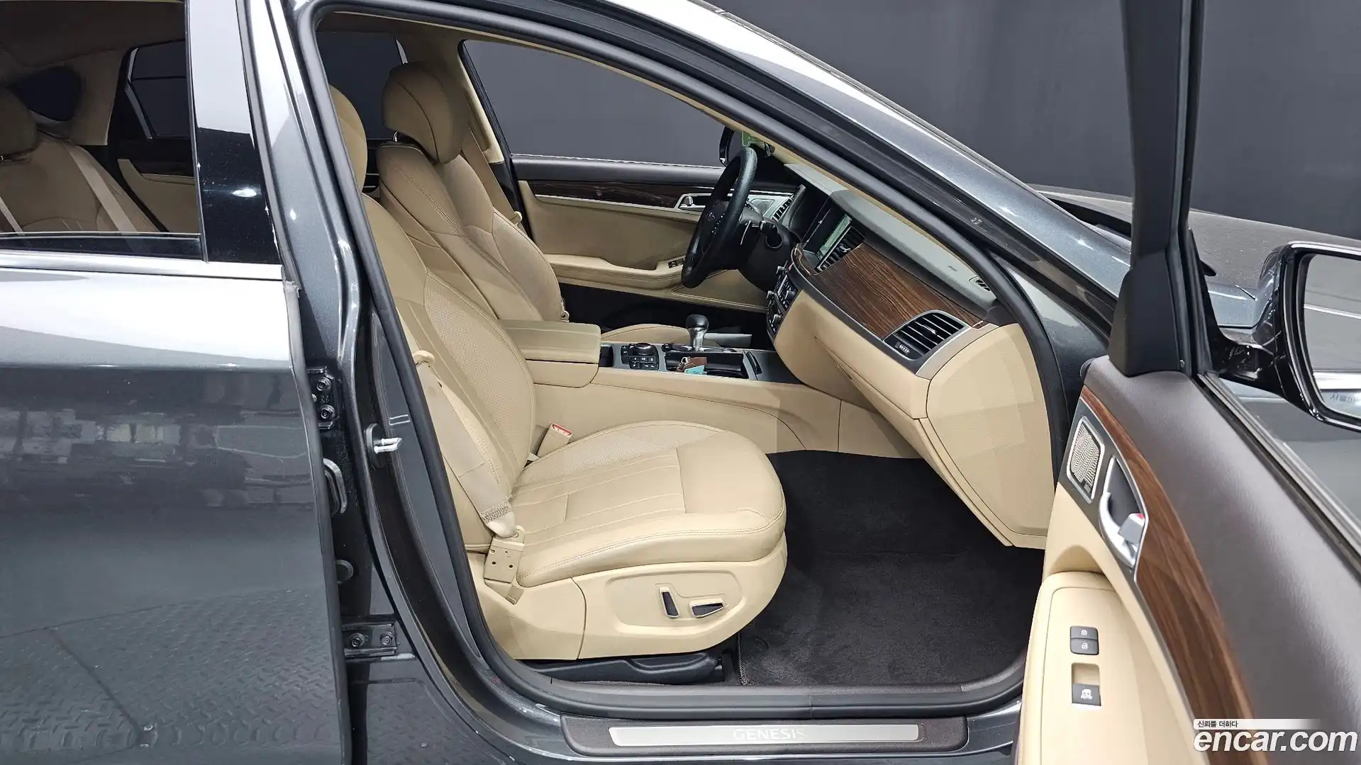 G80 Genesis 2016.11-INNER-036