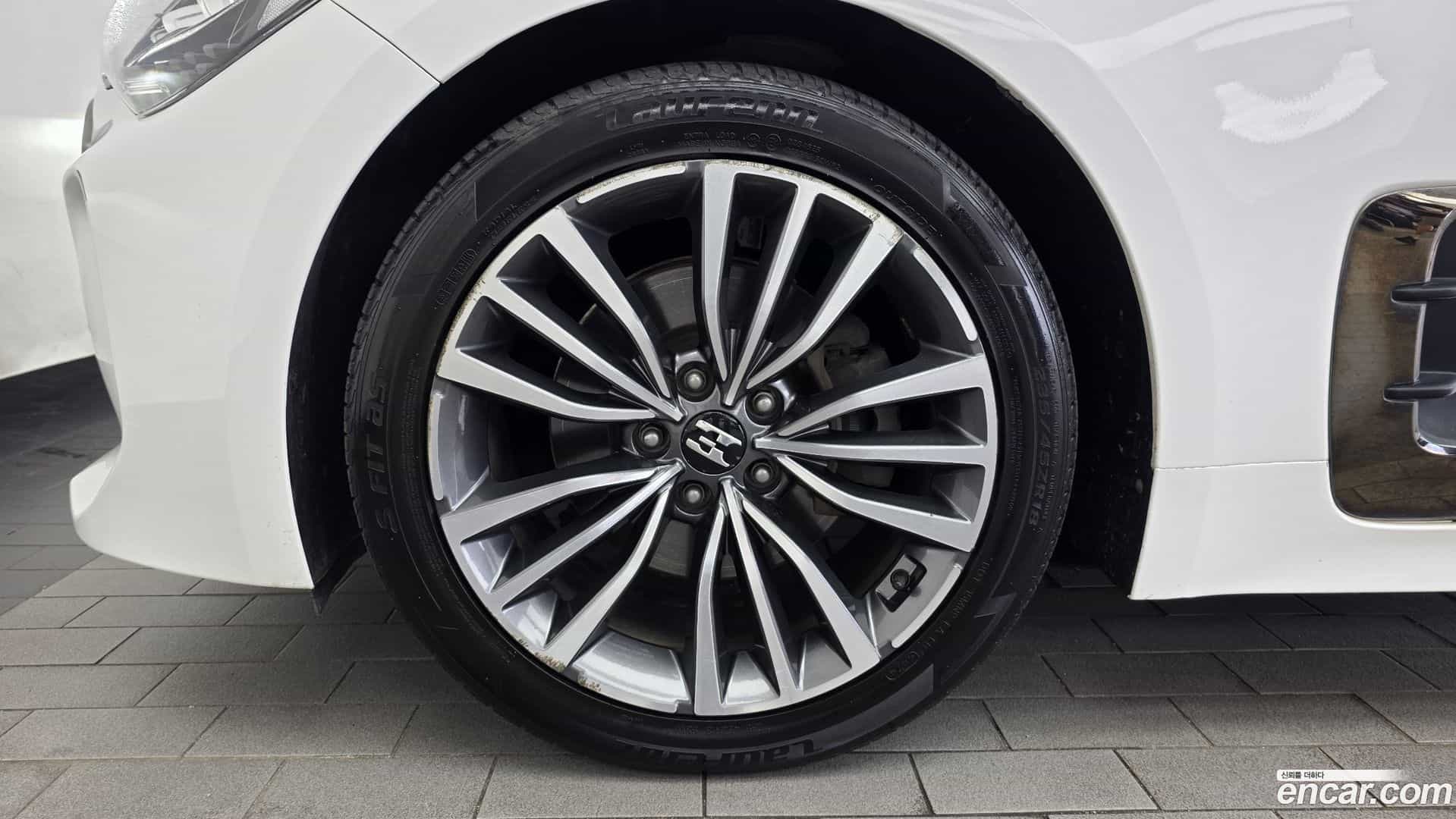 Stinger Kia 2017.9-OUTER-005