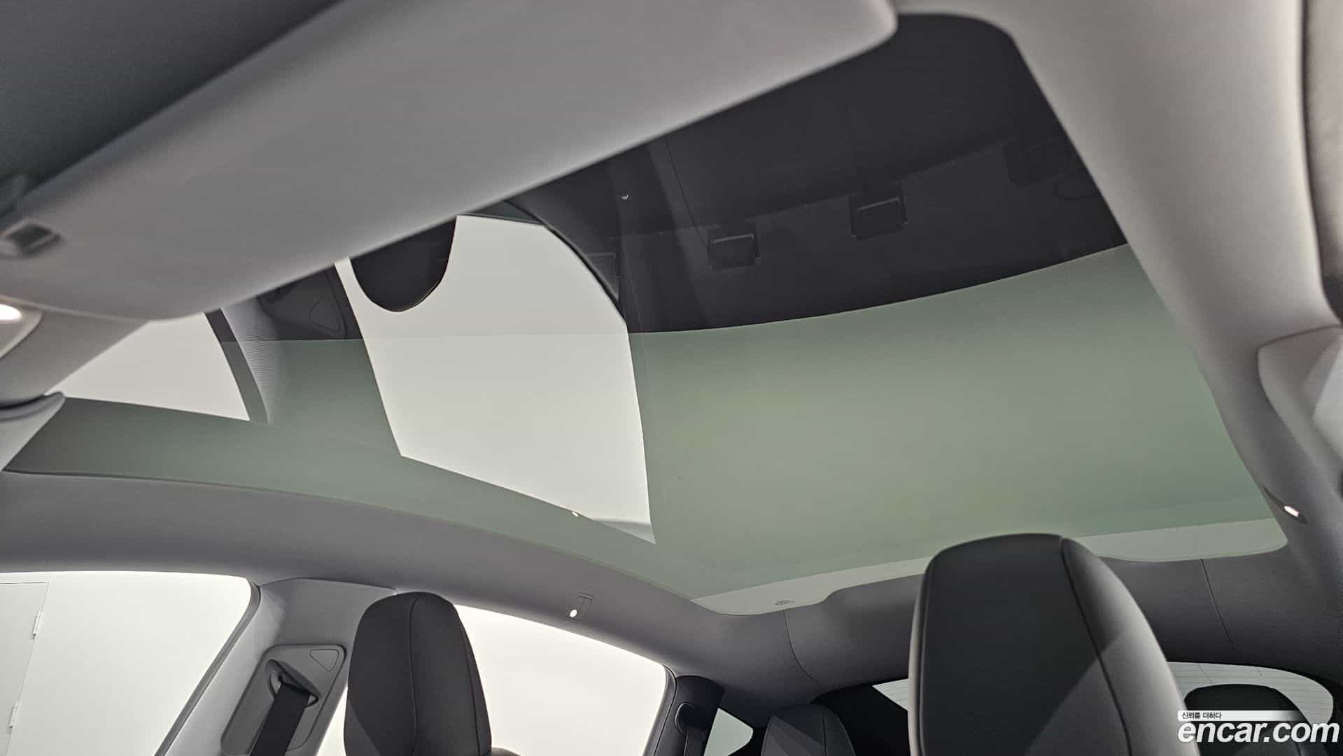 Model Y Tesla 2025.8-OPTION-045