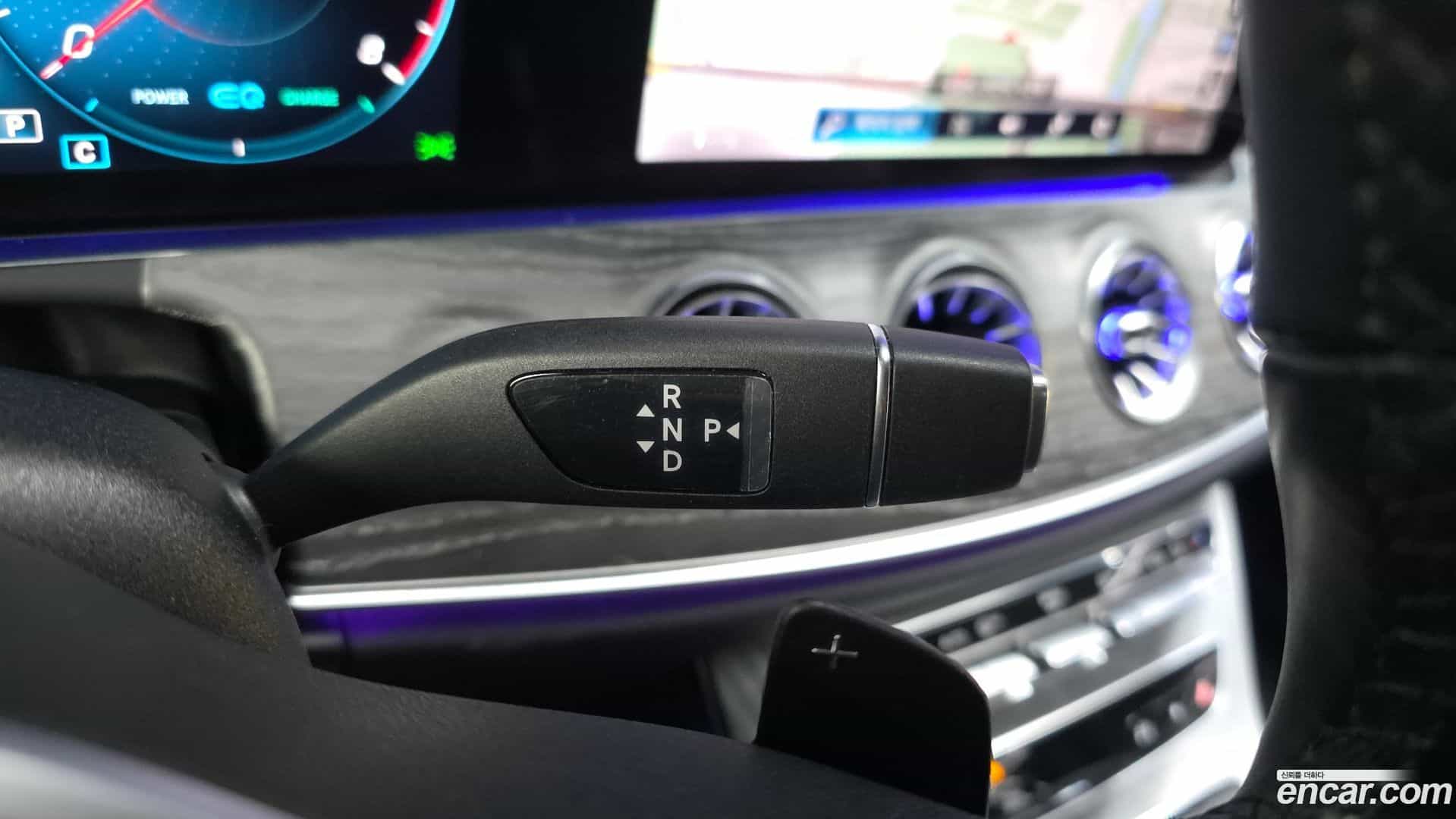 CLS-Class Mercedes-Benz 2020.10-INNER-009