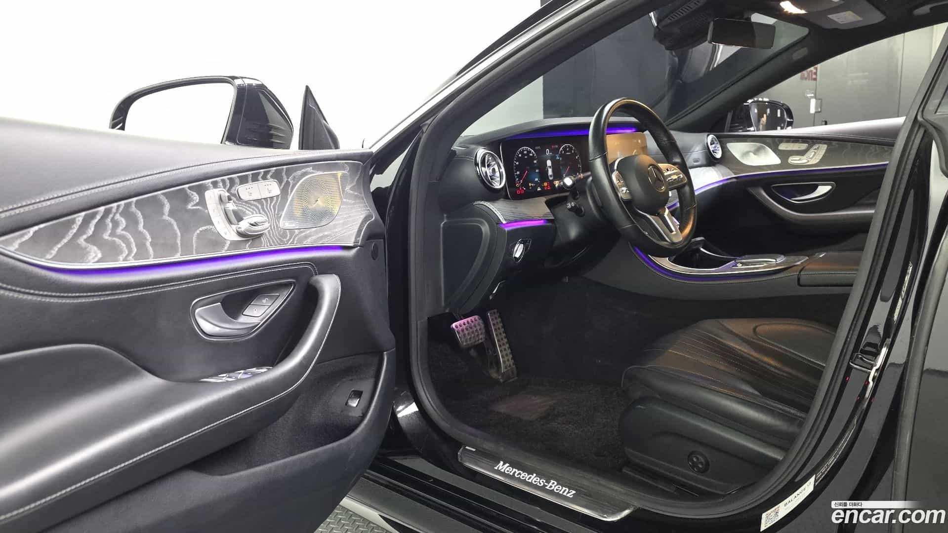 CLS-Class Mercedes-Benz 2020.10-INNER-010