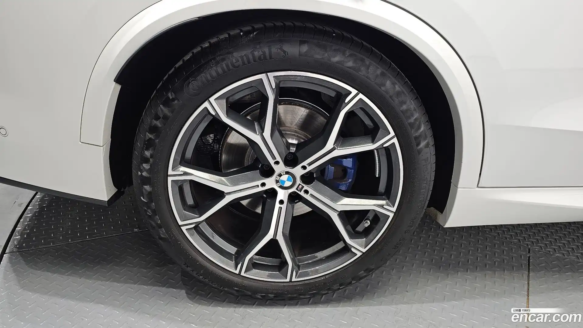 X5 BMW 2025.0-OUTER-005