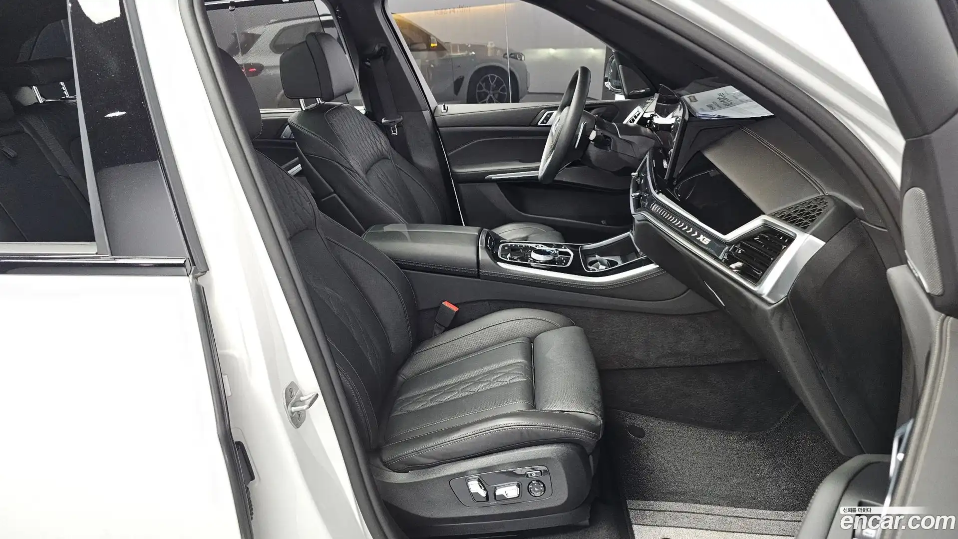 X5 BMW 2025.0-INNER-010