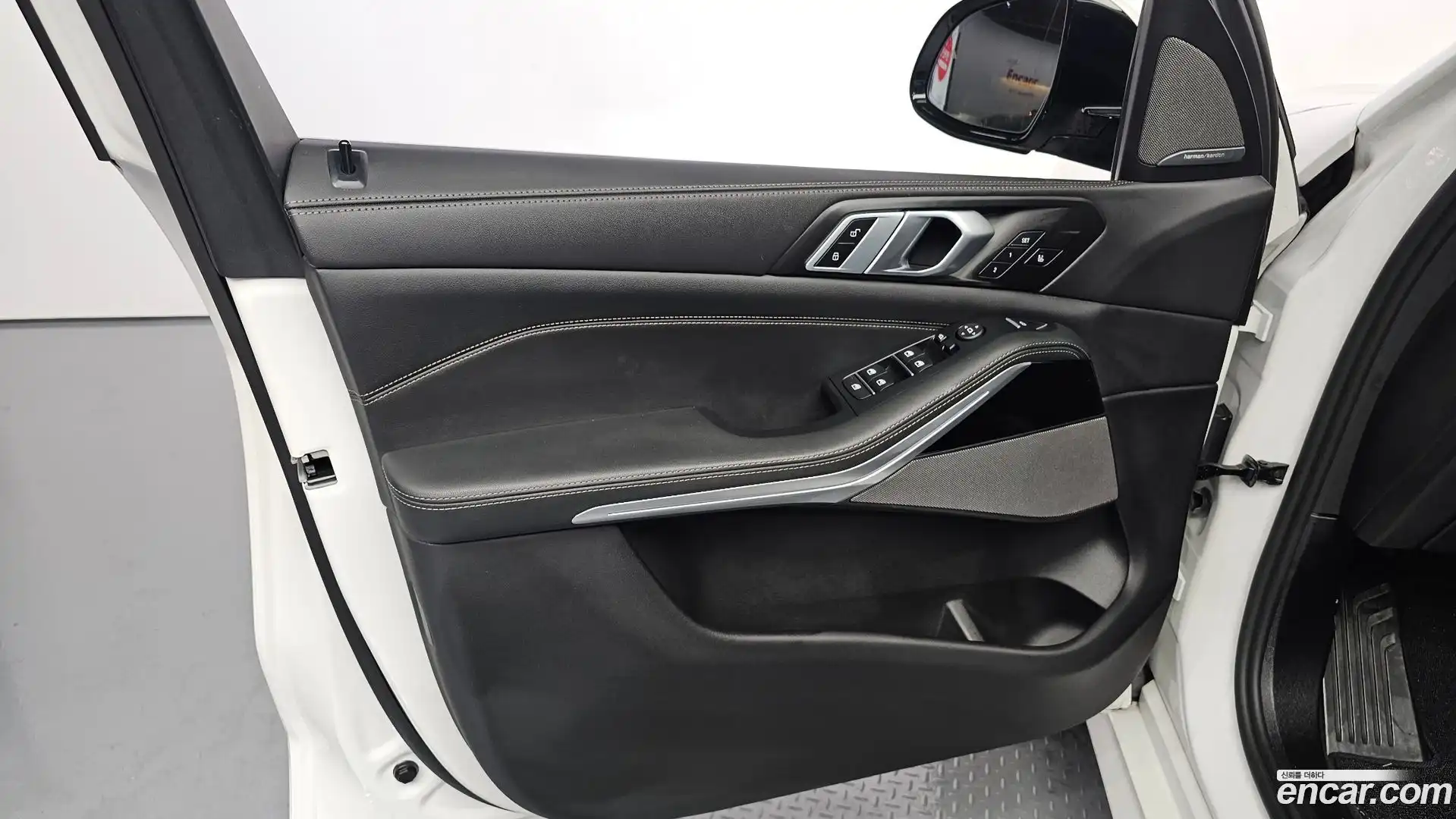 X5 BMW 2025.0-INNER-034