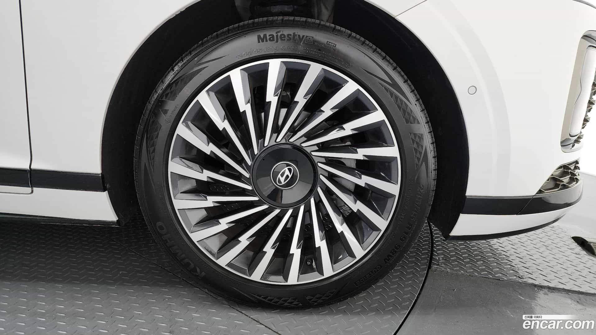 Grandeur Hyundai 2024.6-OUTER-031