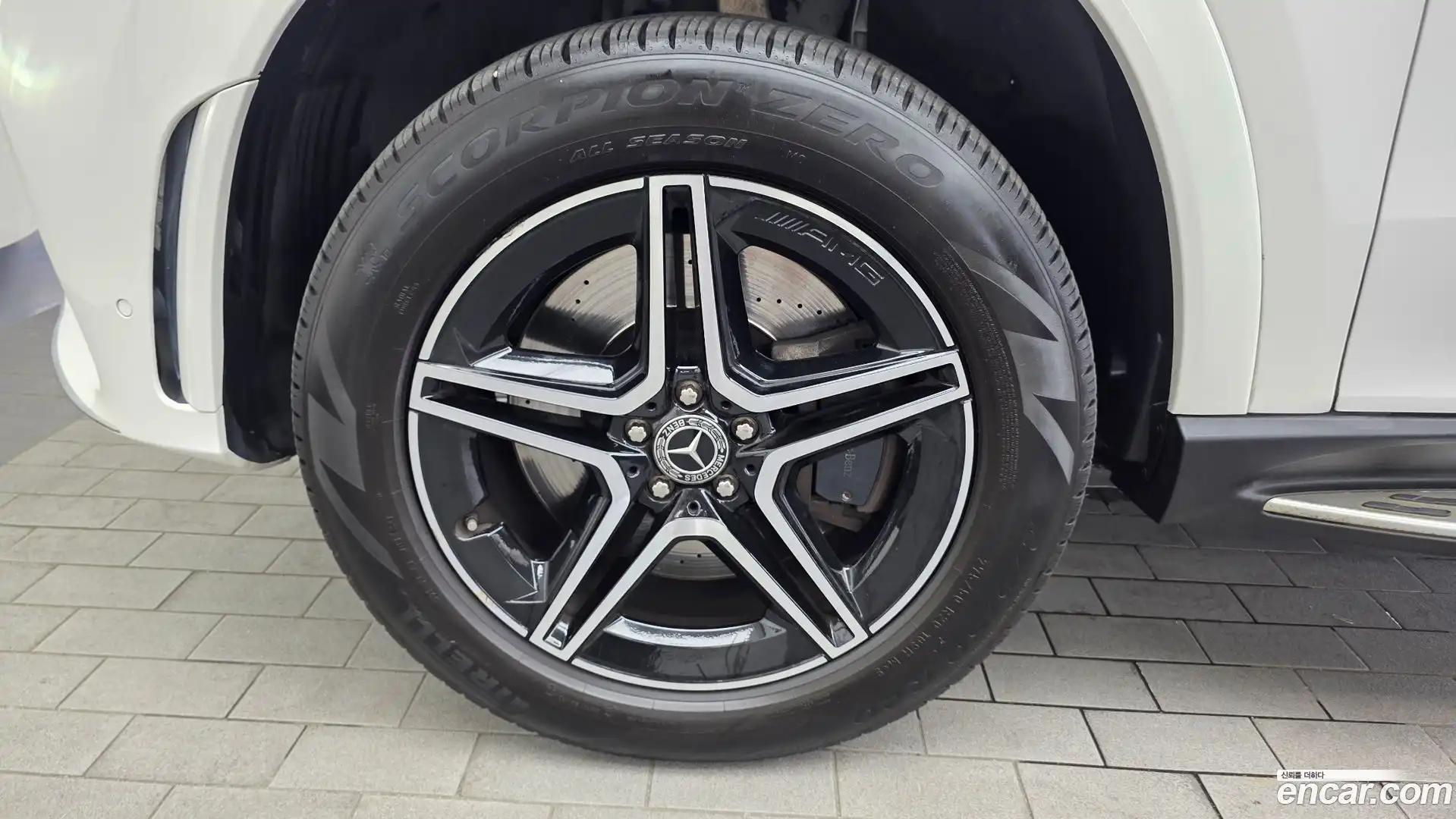 GLE-Class Mercedes-Benz 2021.4-OUTER-005