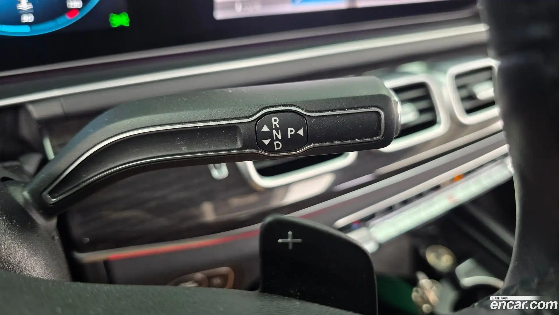 GLE-Class Mercedes-Benz 2021.4-INNER-009