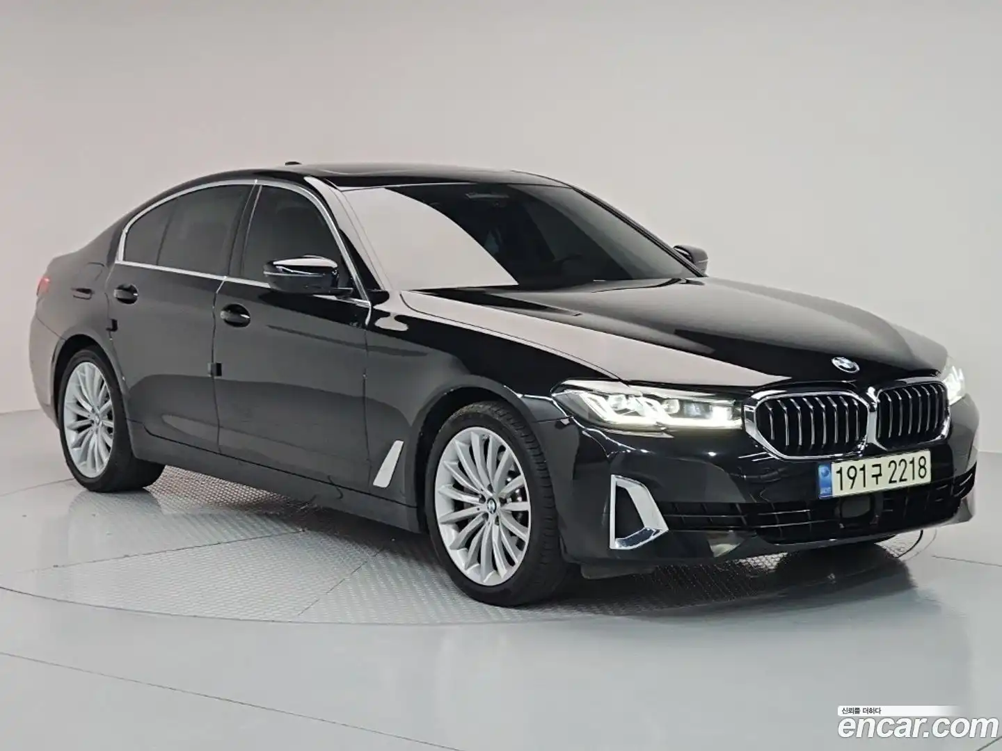 5-Series BMW 2022.8-OUTER-002