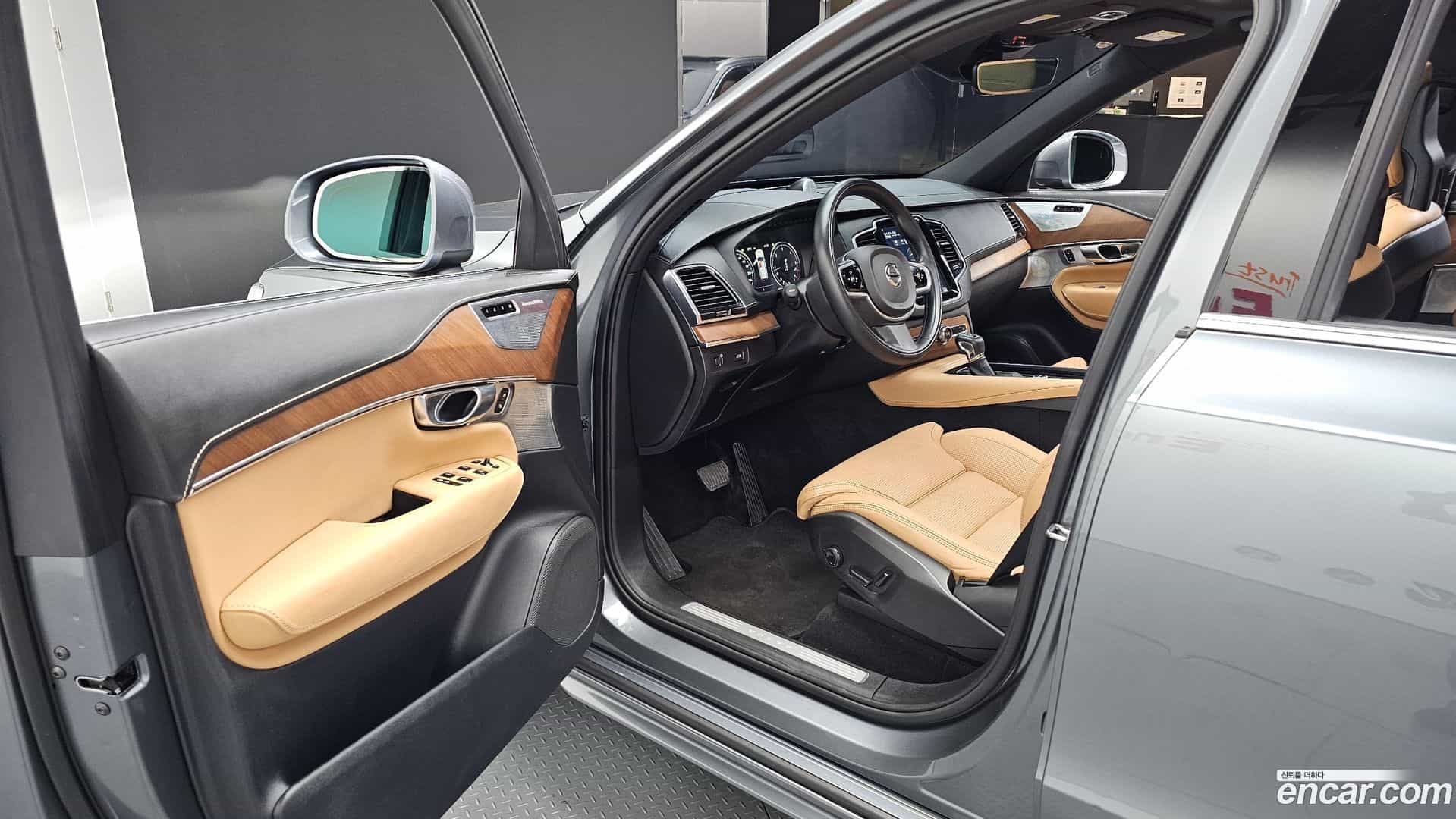 XC90 Volvo 2017.5-INNER-010