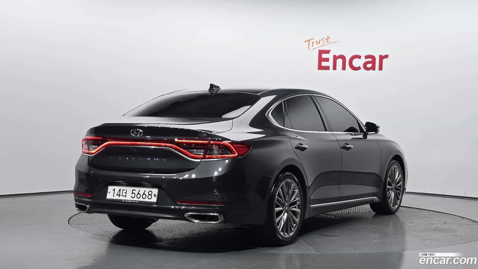 Grandeur Hyundai 2018.11-OUTER-002