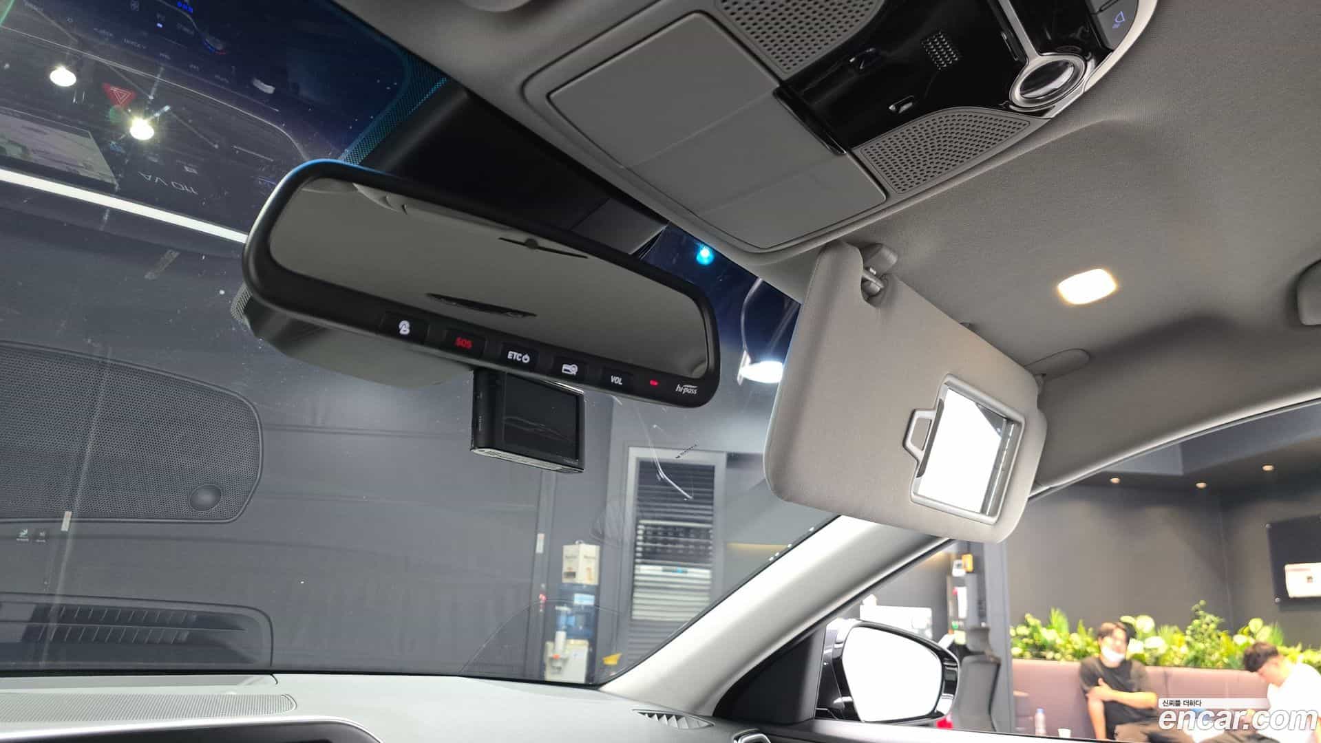 Grandeur Hyundai 2018.11-OPTION-023