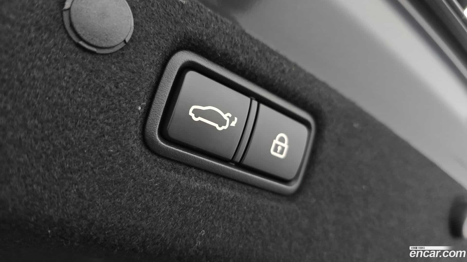Grandeur Hyundai 2018.11-OPTION-024