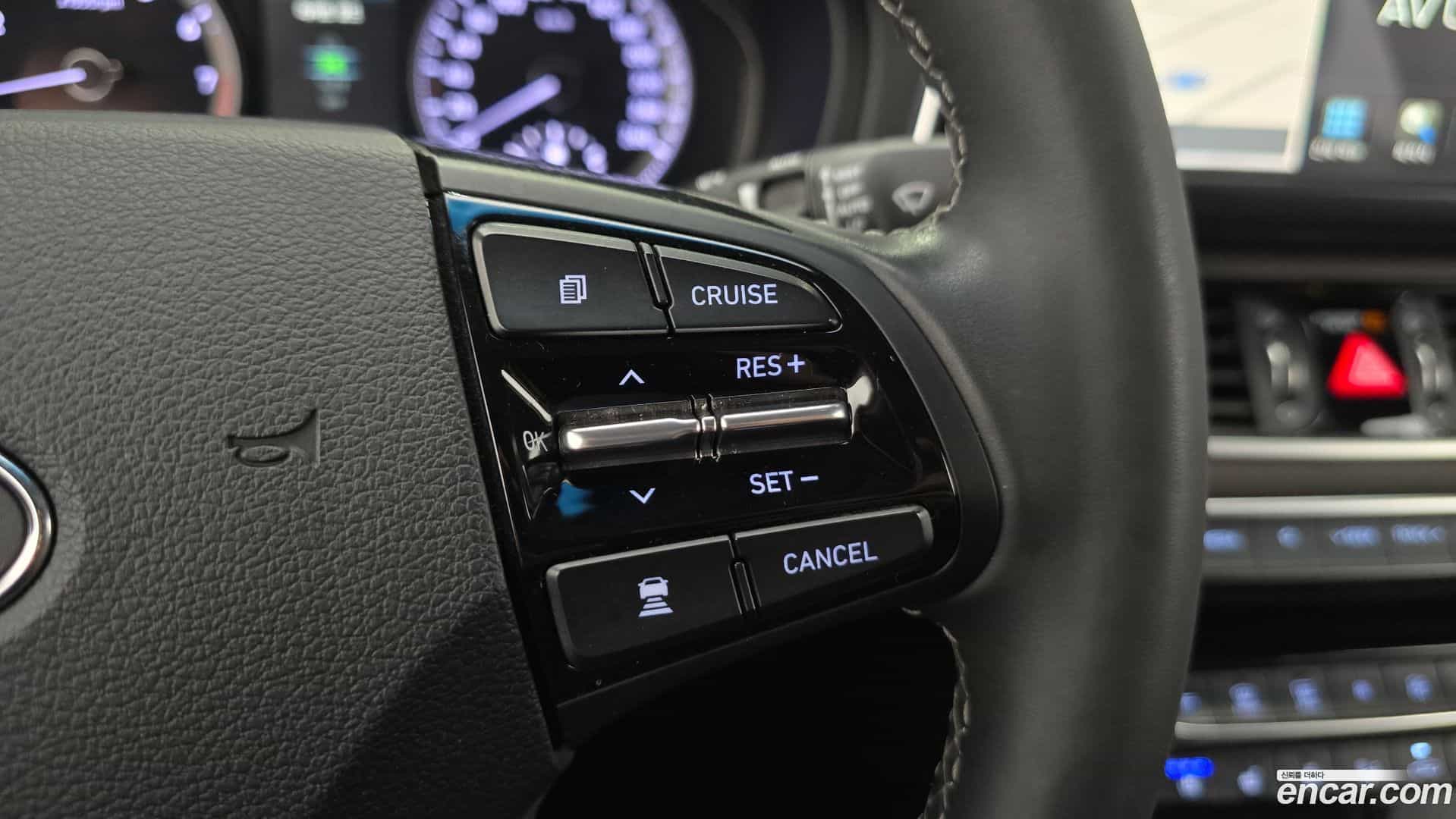 Grandeur Hyundai 2018.11-OPTION-040