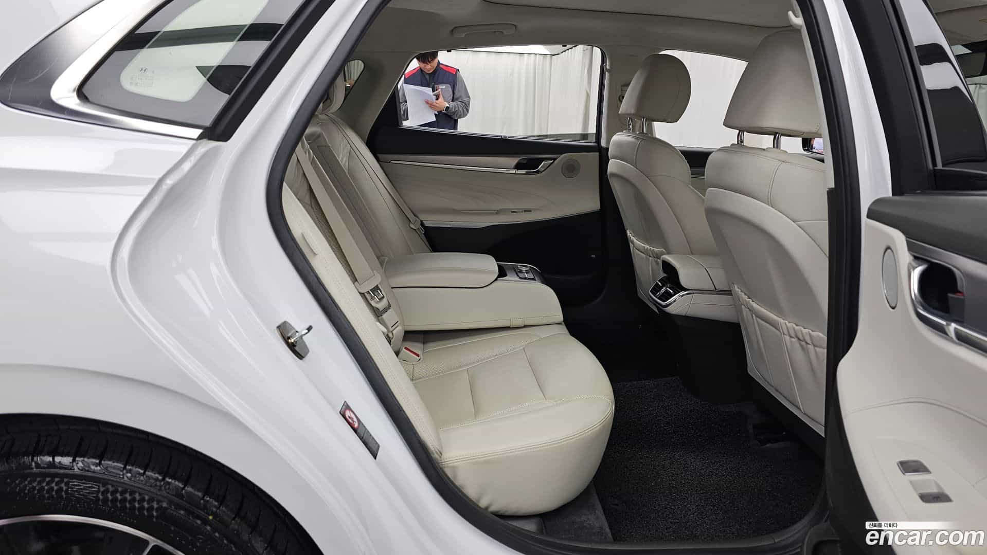 Grandeur Hyundai 2021.6-OPTION-016