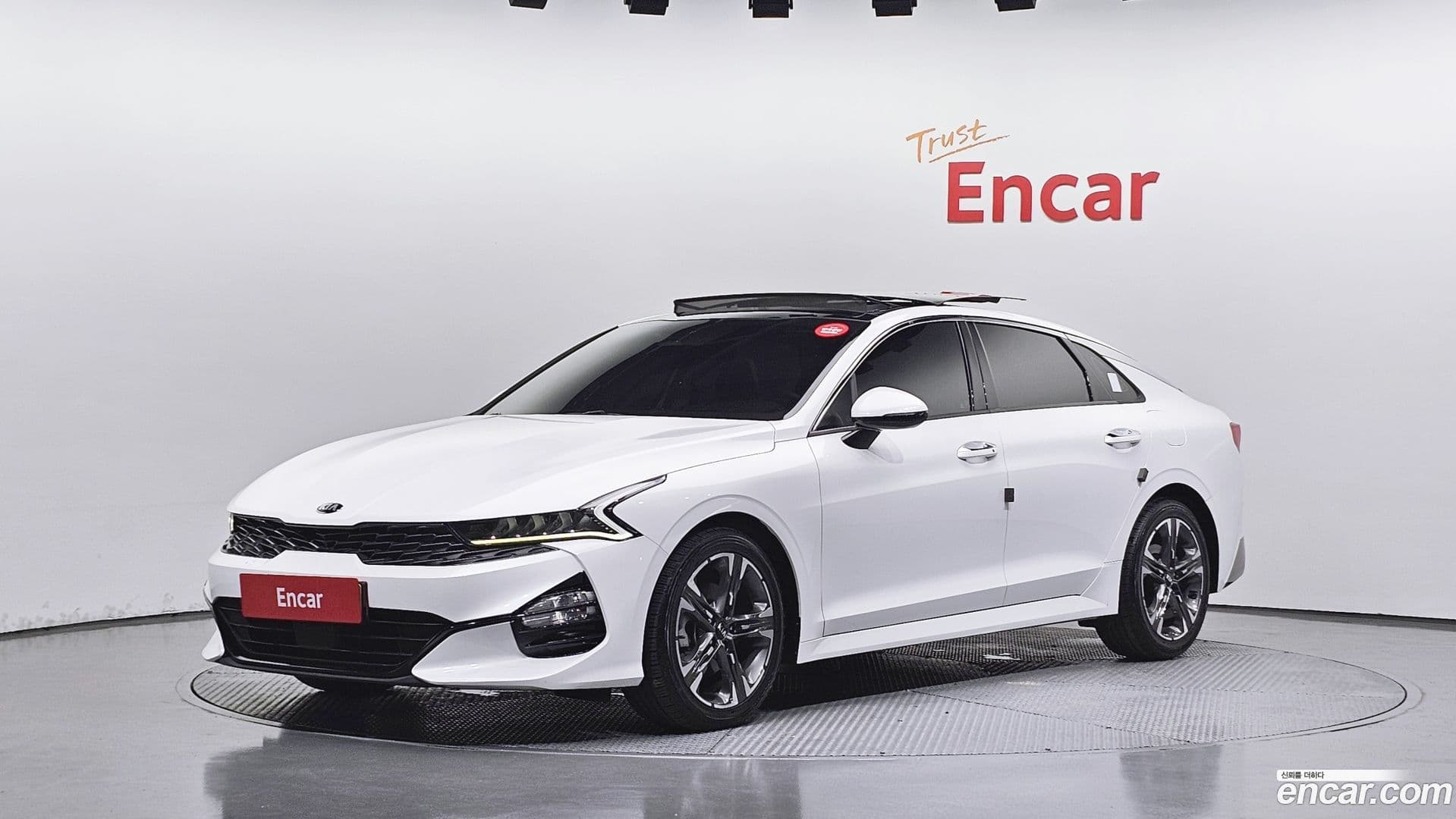 Main__Slider__Photo:K5 Kia 2021.2-0