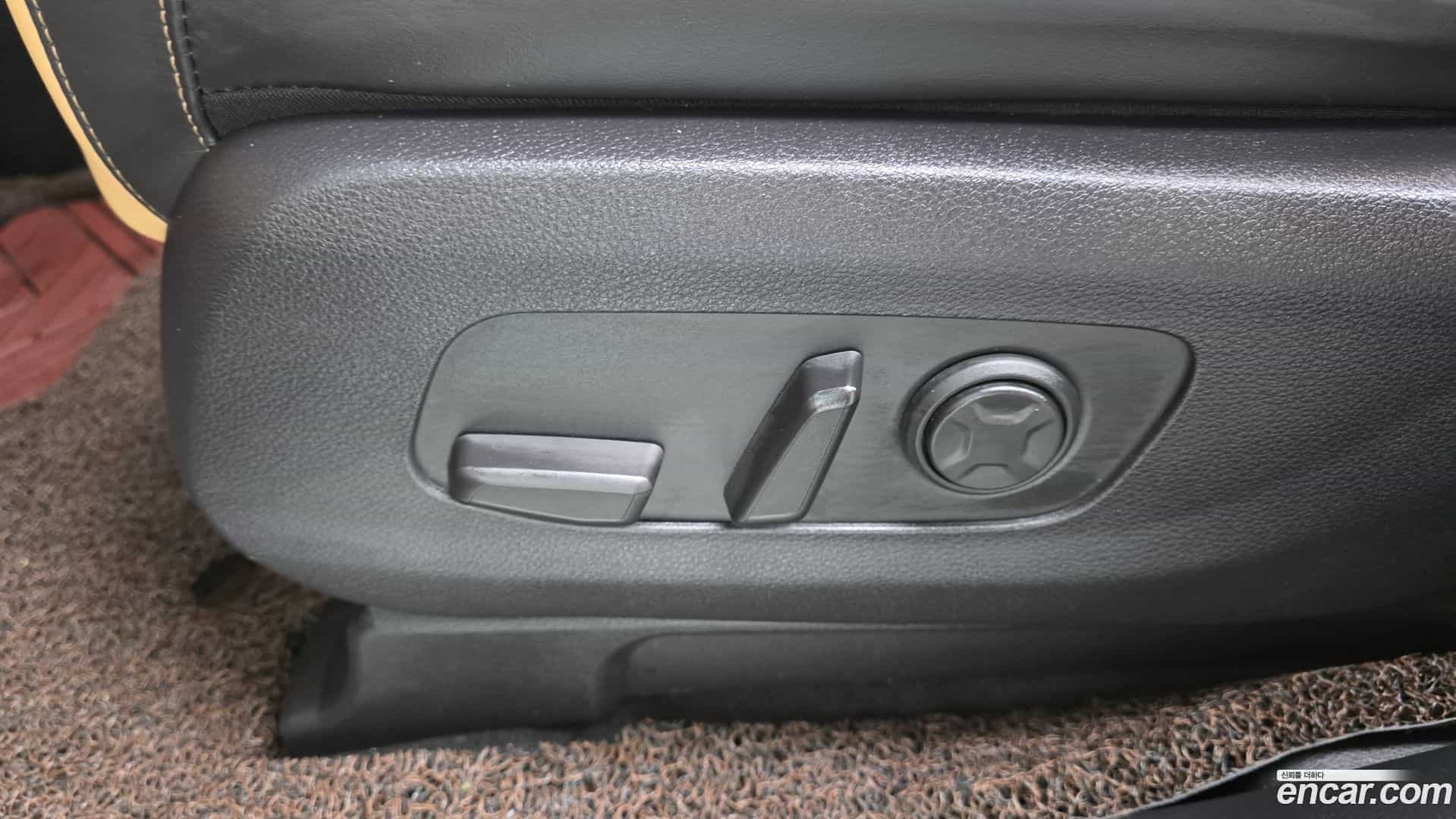 Canival Kia 2023.3-OPTION-047