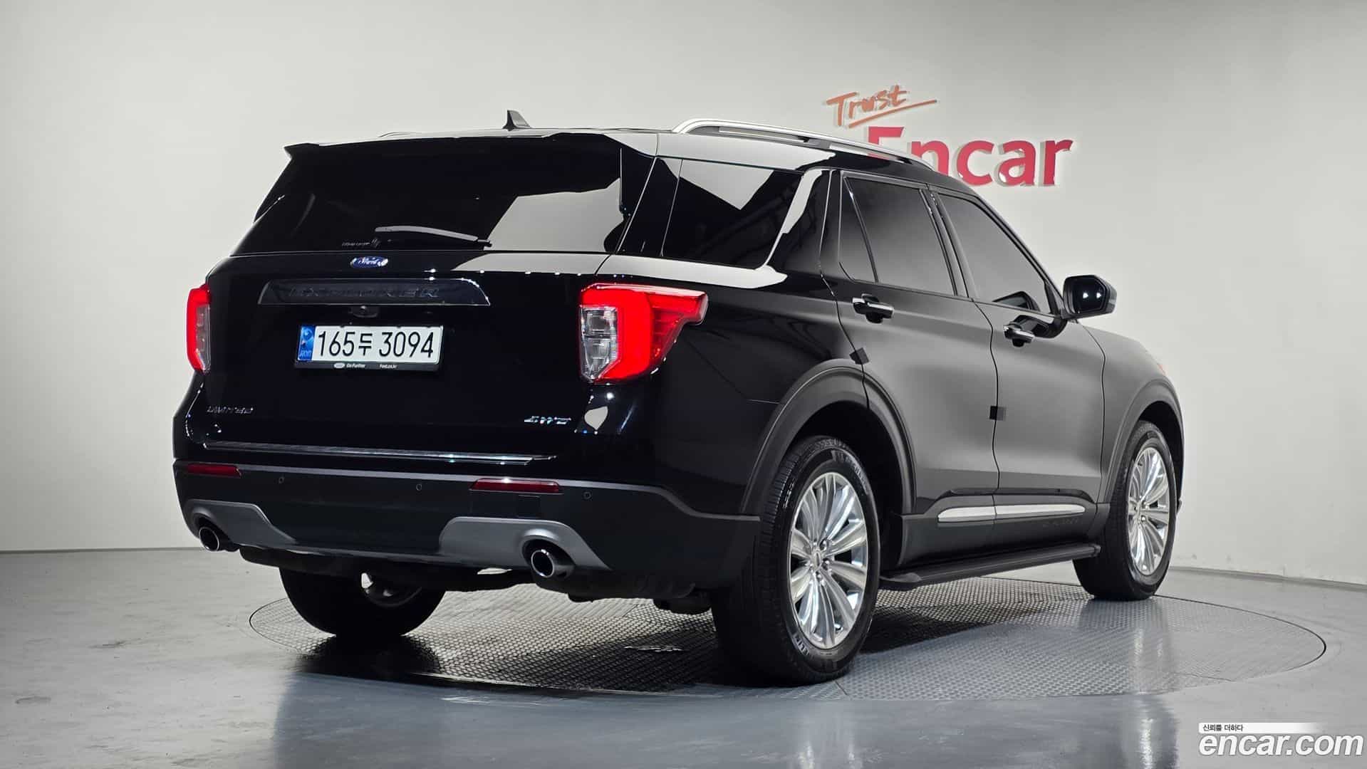 Explorer Ford 2022.10-OUTER-002