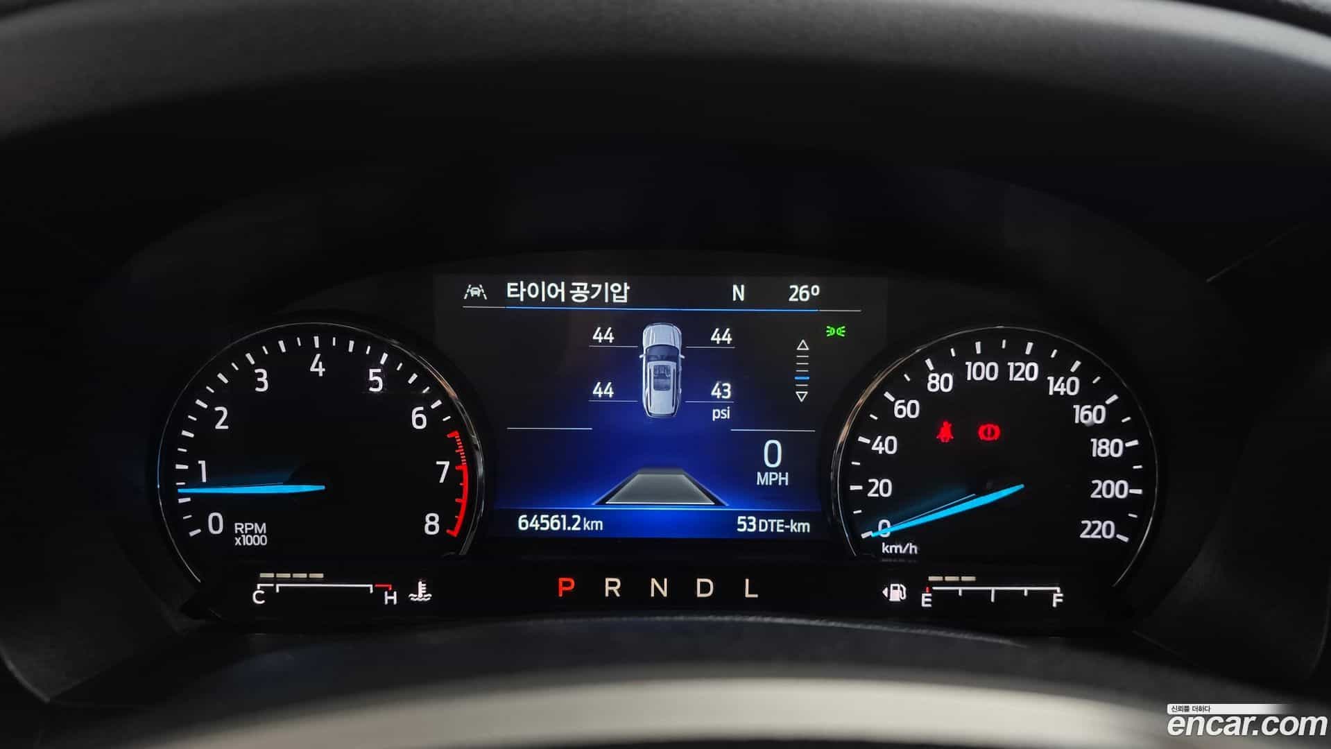 Explorer Ford 2022.10-INNER-008