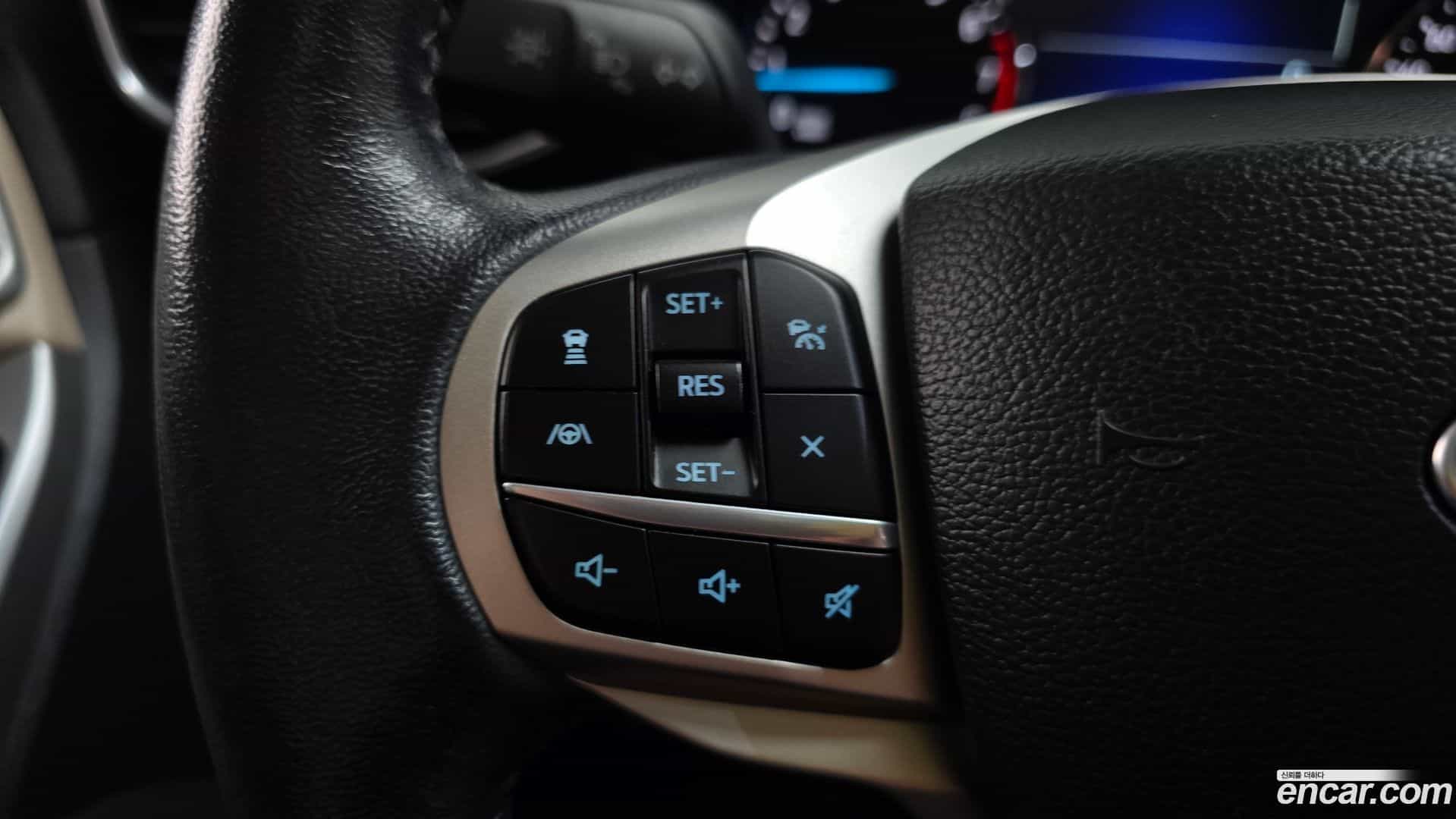 Explorer Ford 2022.10-OPTION-022