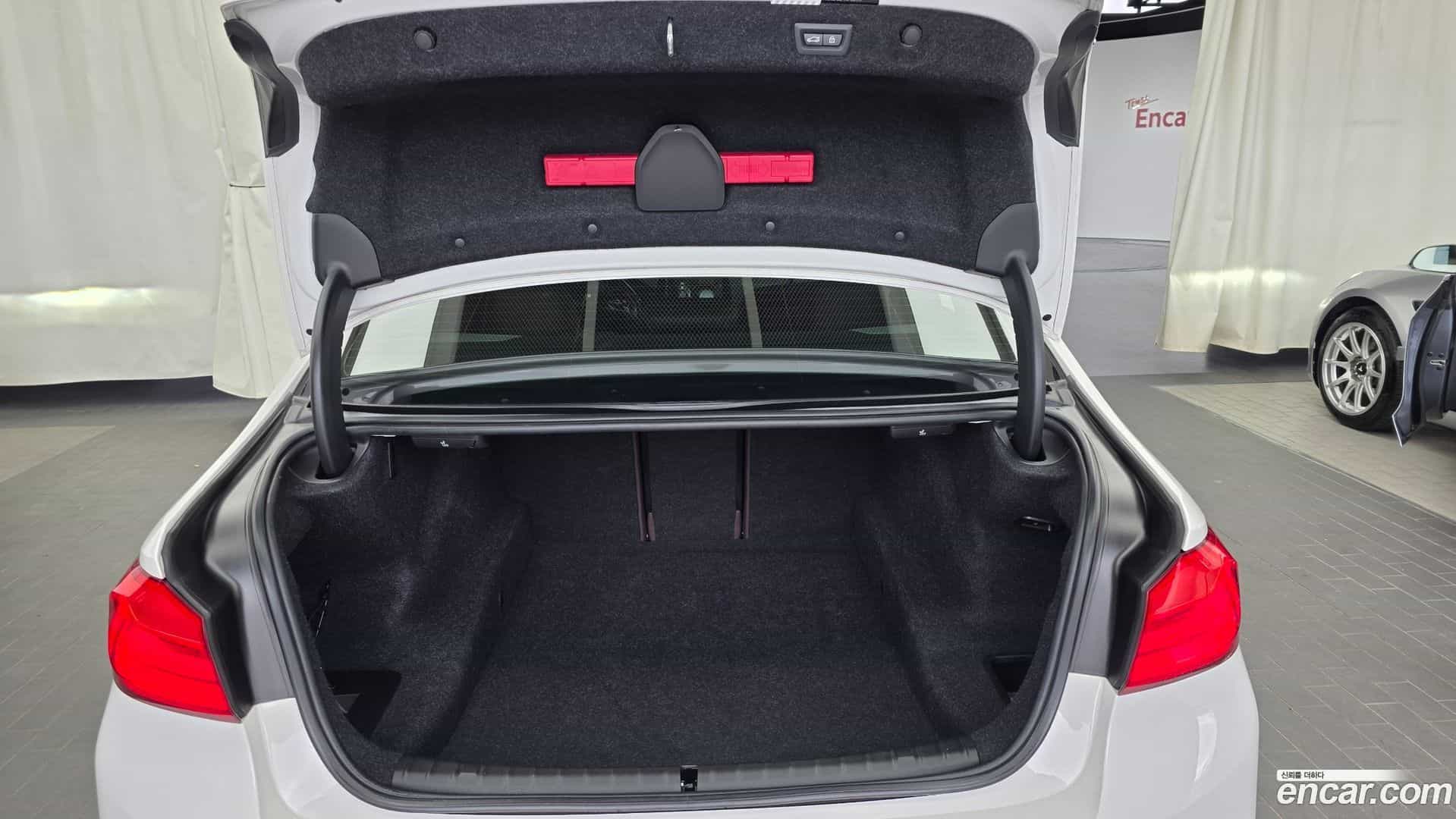 5-Series BMW 2018.4-OPTION-024