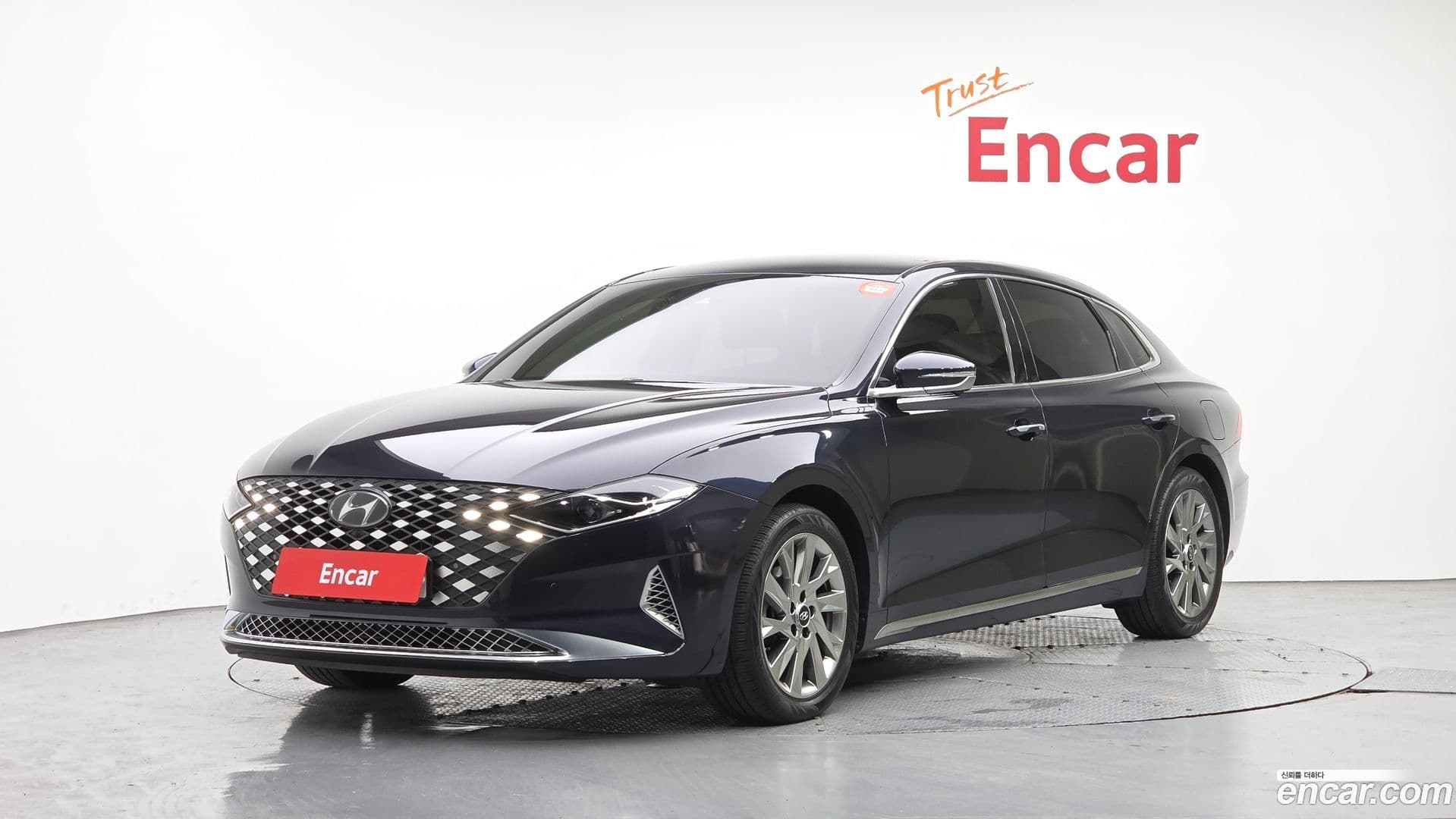 Main__Slider__Photo:Grandeur Hyundai 2021.9-0